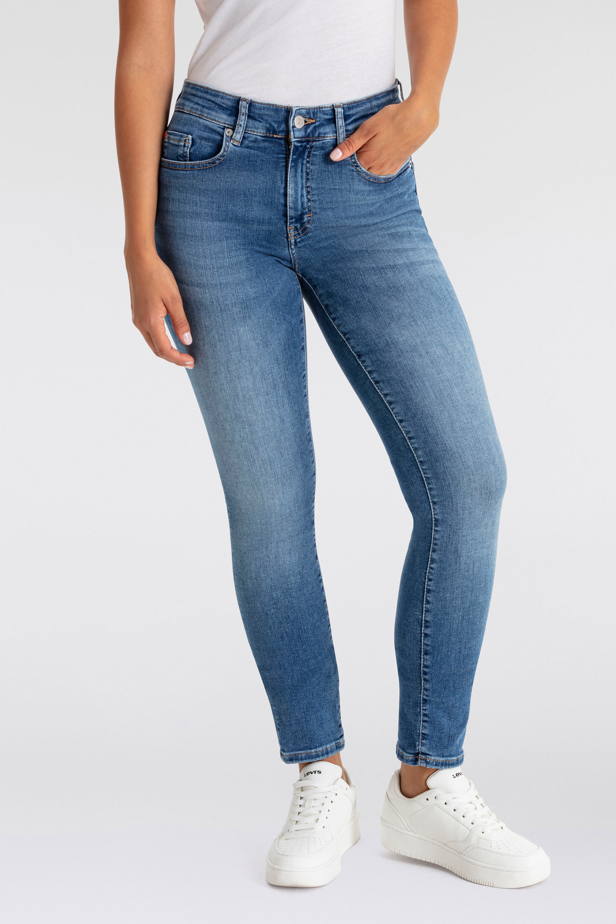 BOSS ORANGE Skinny-fit-Jeans "Jackie Mid Rise, Mid Waist Premium Damenmode" günstig online kaufen