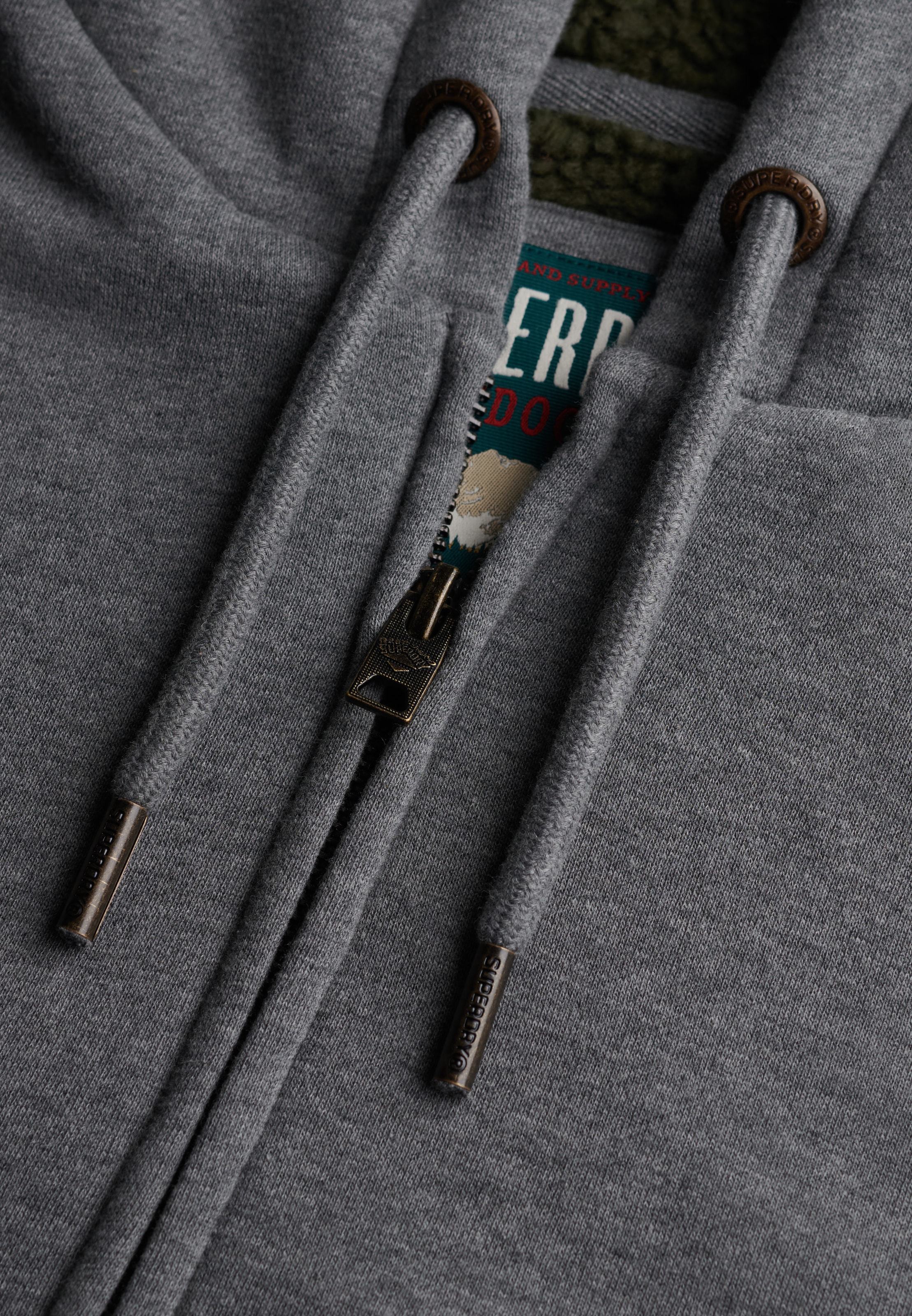 Superdry Kapuzensweatjacke »BORG LINED ZIPHOOD« Baumwollmischung, slim fit