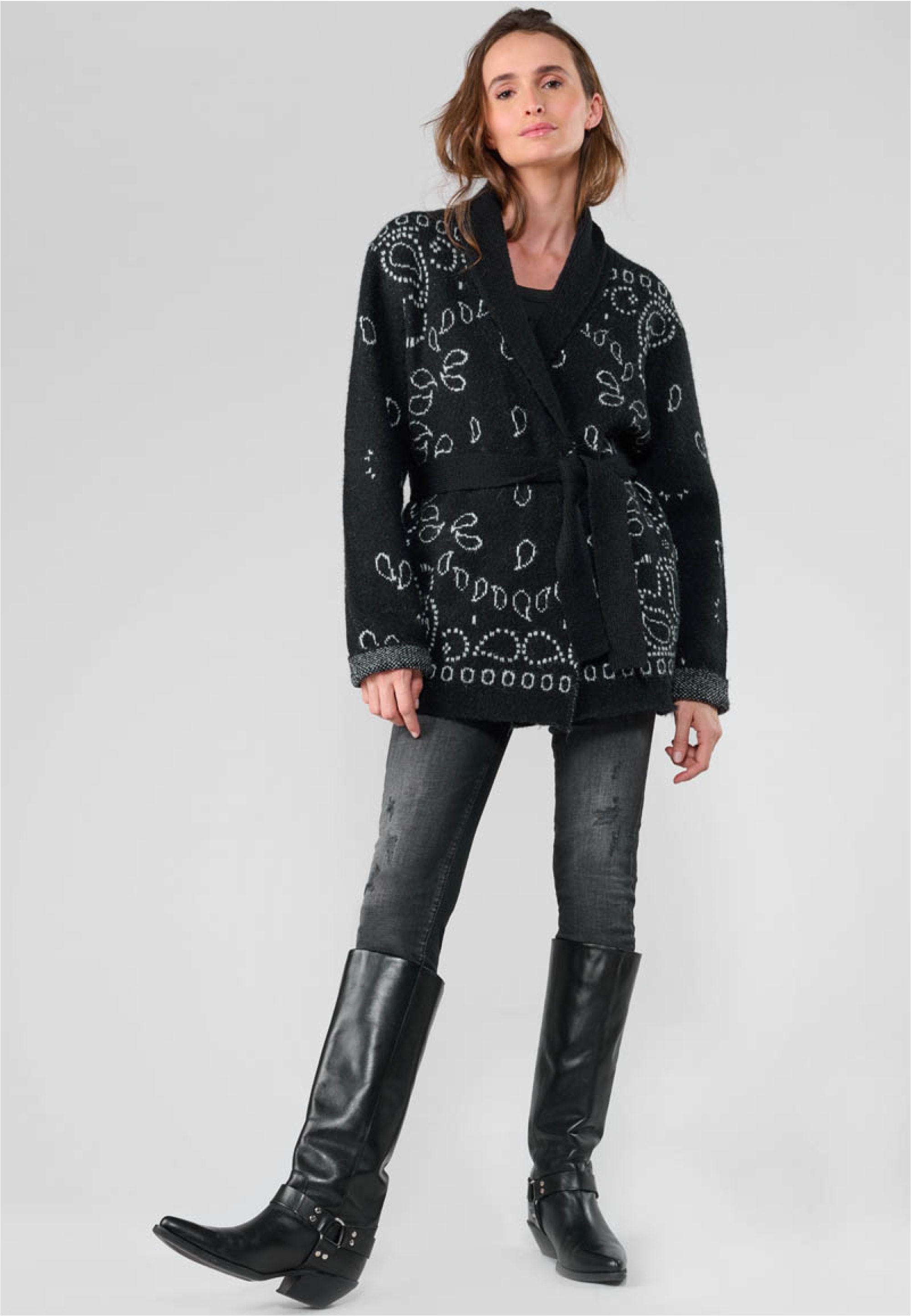 Le Temps Des Cerises Strickjacke »BAO«, mit schönem Allover-Muster