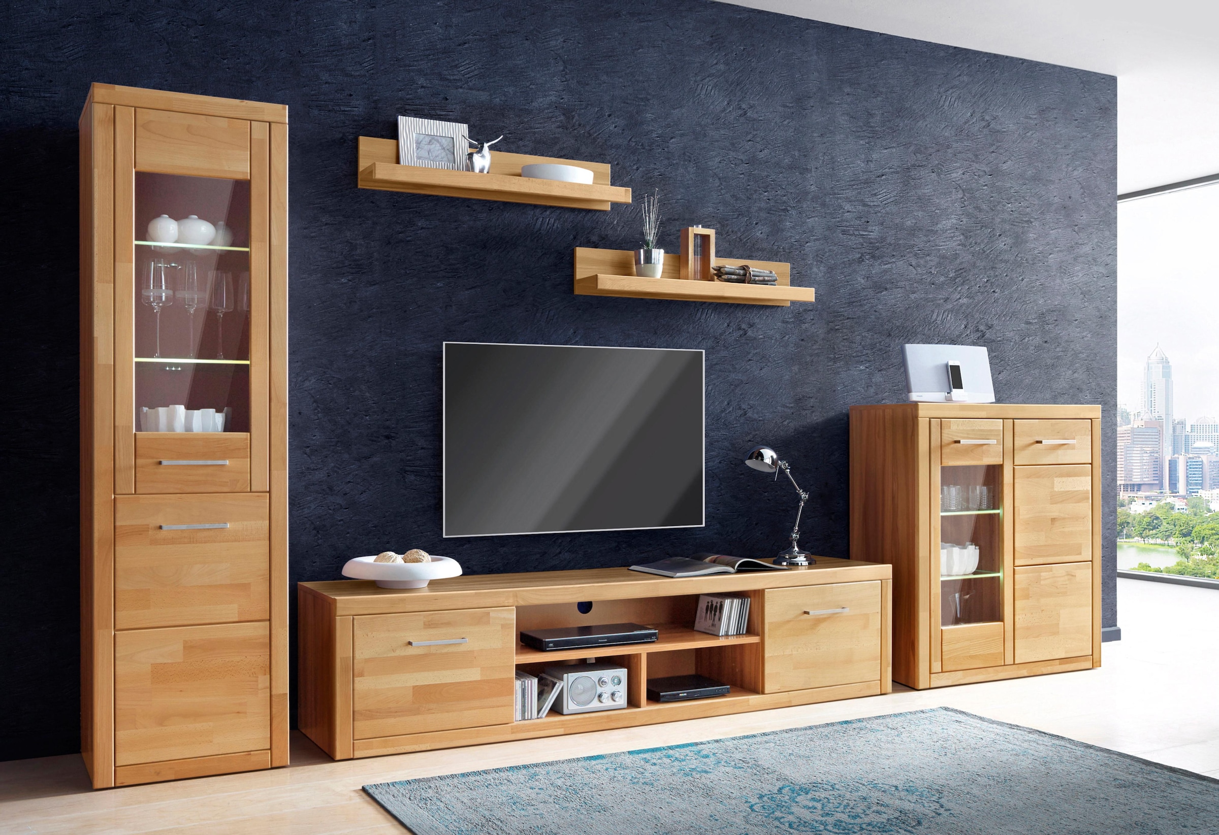 Home affaire Wohnwand »Logo,Fronten Massivholz,Korpus Holzwekstoff,Böden versetzbar«, (Set, 5 St.), Türanschlag hohe Vitrine wechselbar,bei TV Teil Kabeldurchführung