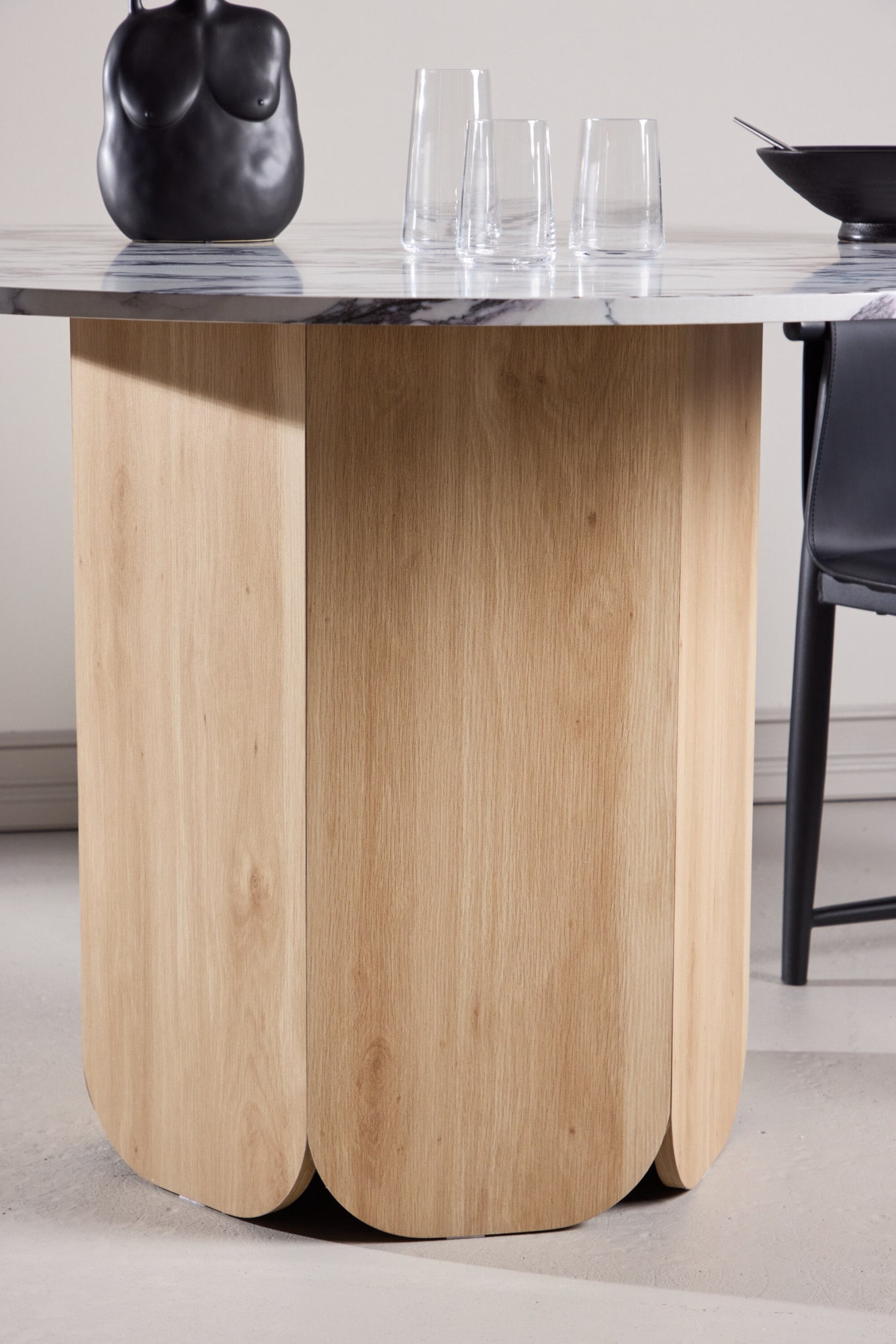 Venture Home Esstisch »Tekla, runder Esstisch, gerippter Säulenfuß, Ø 120 cm« Esszimmertisch, MDF, Papierlaminat, zentraler Mittelfuß, geräumig