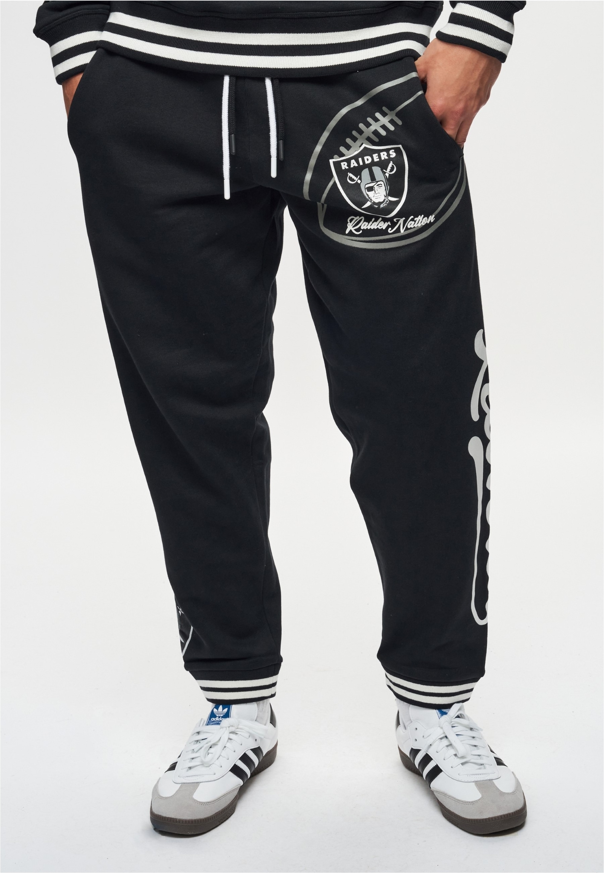 Recovered Sweathose »NFL Raiders Nation«, im lockeren Schnitt