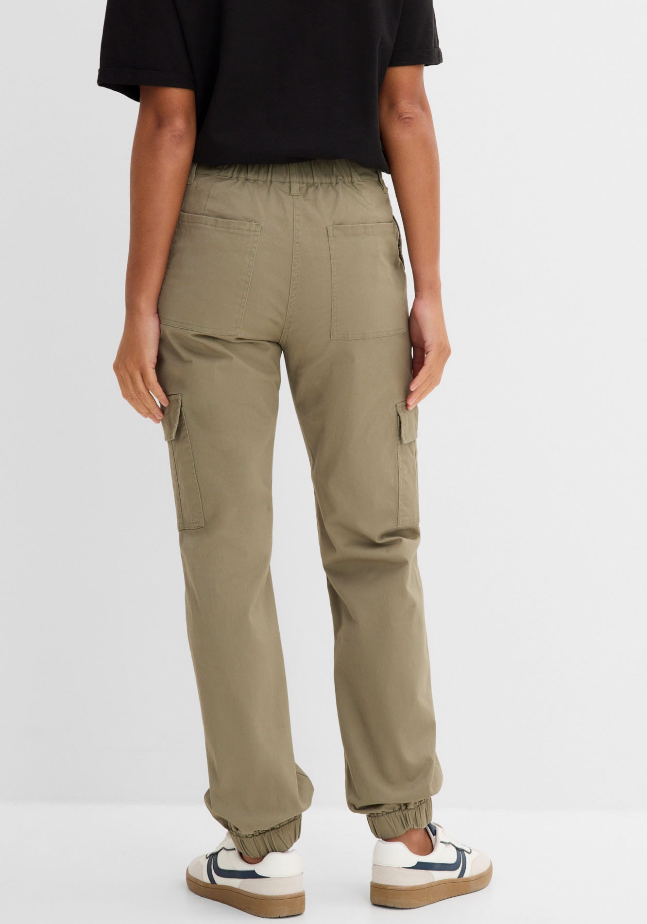 bonprix Cargohose  aus Baumwolle mit Elasthan, lockere Passform, mit Bequembund