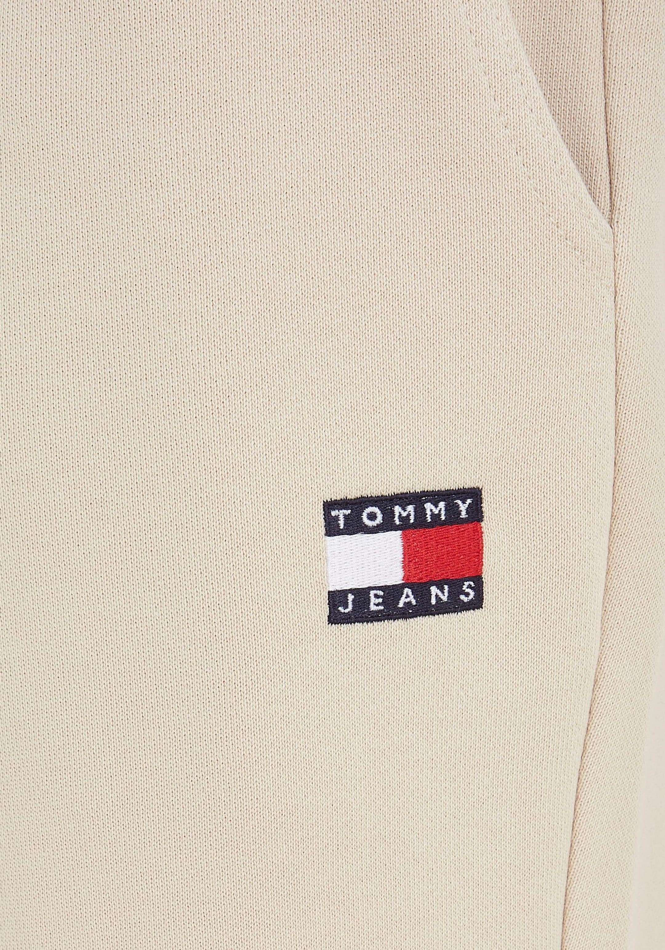 Tommy Jeans Jogginghose »TJM SOLID XS BADGE RLX SWEATPANT«, mit elastischem Bund