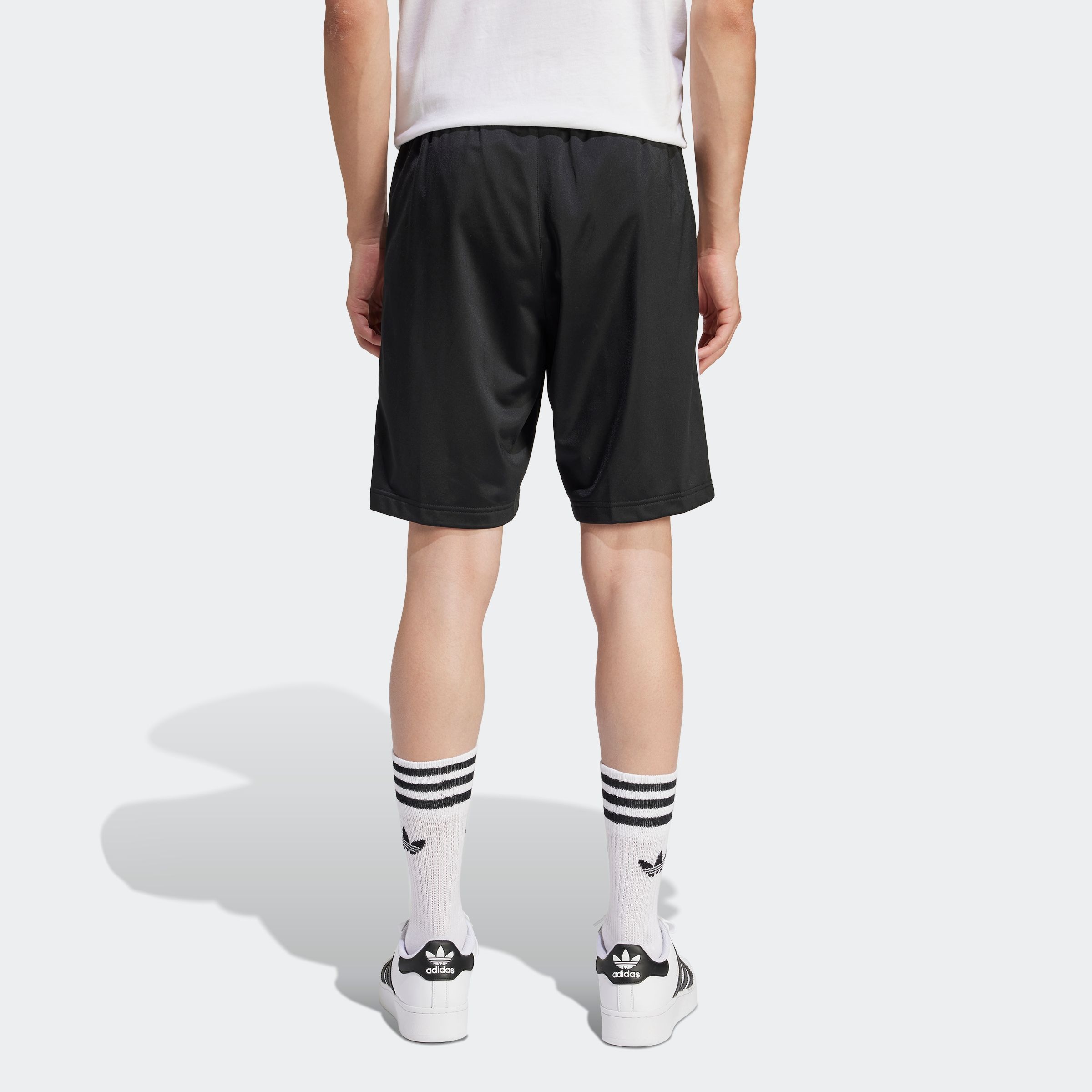 adidas Originals Shorts »FIREBIRD SHORT«, (1 tlg.), Trainingsshorts