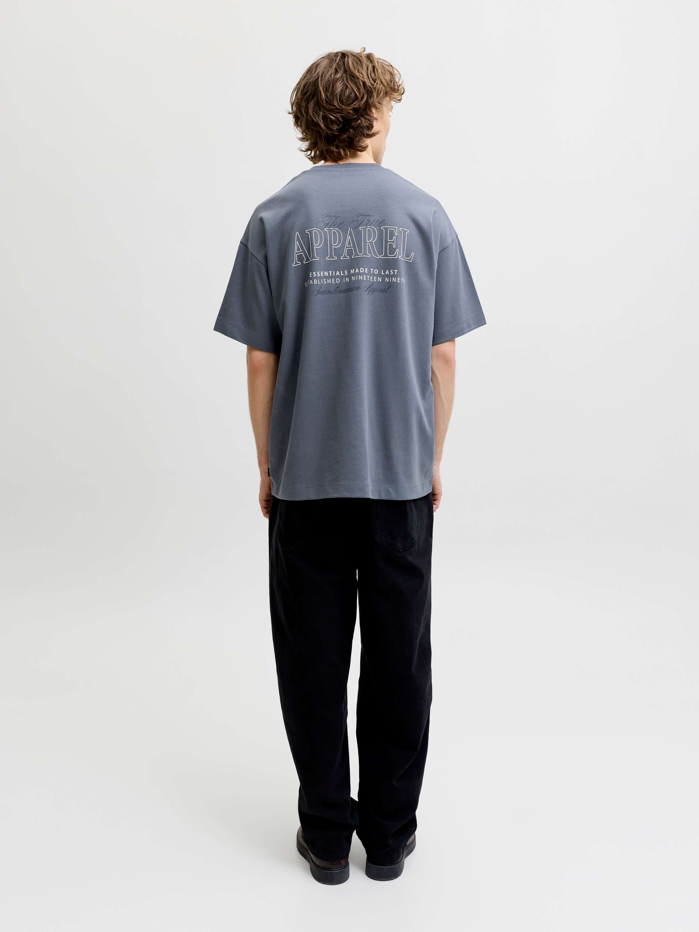 Jack & Jones T-Shirt »JJEBARRON STUDIO TEE SS O-NECK SN« Baumwollmischung, loose fit