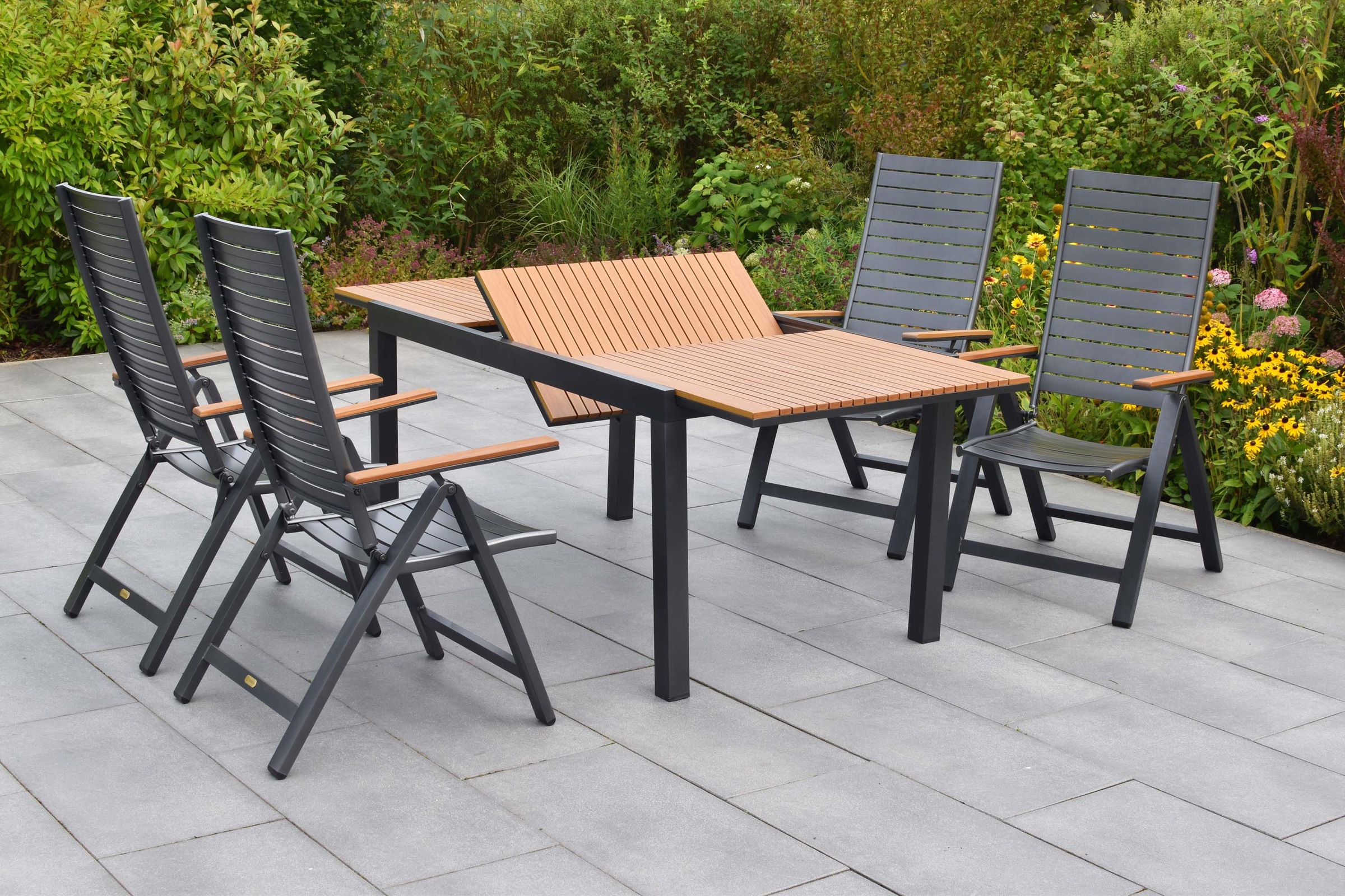 MERXX Garten-Essgruppe »Astros« Set, 5 tlg. inkl. 4 Klappsessel, 1 Ausziehtisch