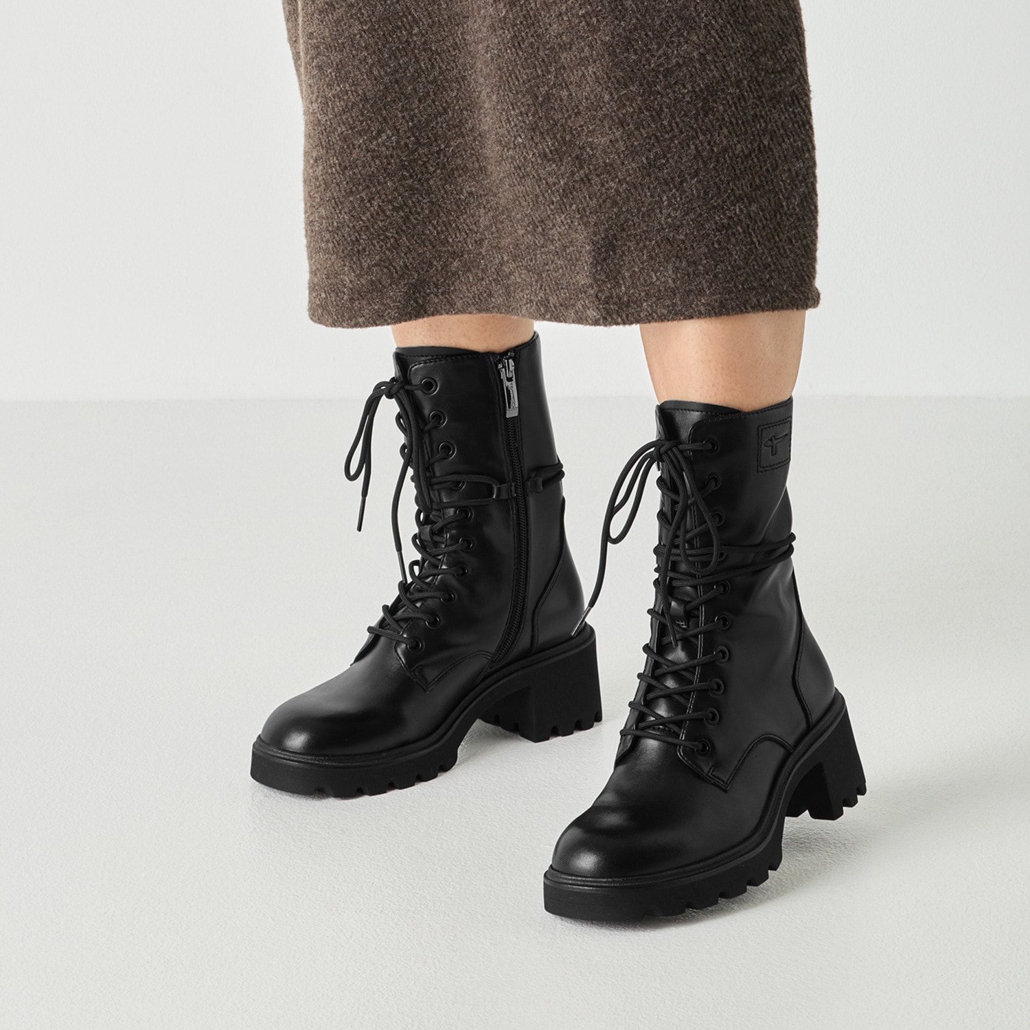 Tamaris Schnürstiefelette  Blockabsatz Schnürboots mit schaftumwickelnden Schnürsenkeln
