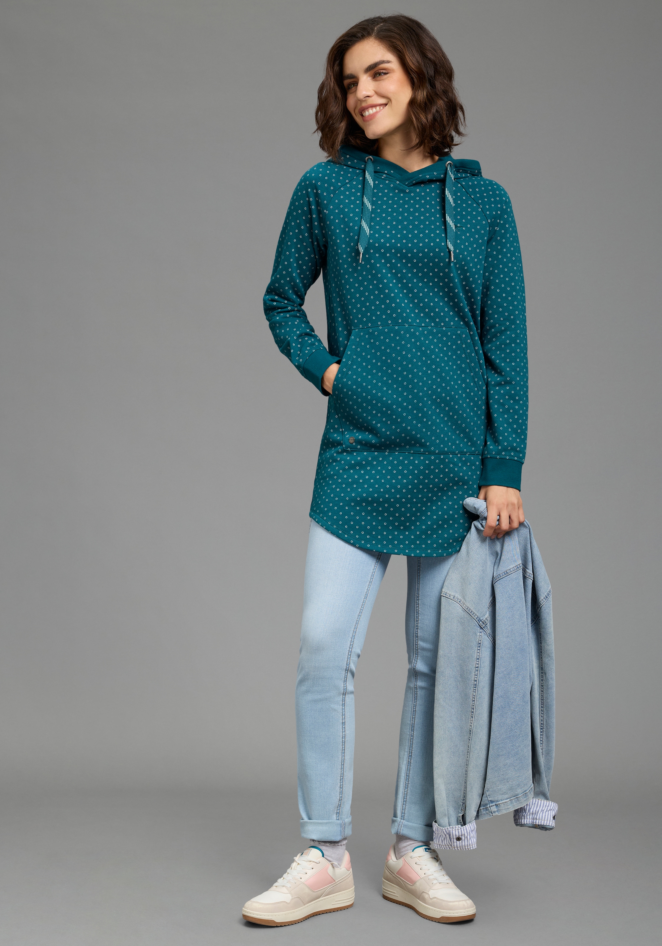 KangaROOS Longsweatshirt , mit Kapuze und Kordelzügen, figurumspielende Passform
