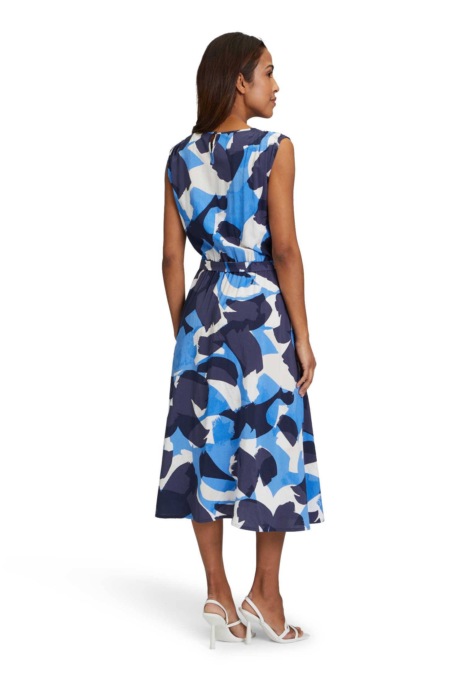 Betty&Co Sommerkleid »Betty & Co Sommerkleid mit Bindegürtel«, Raffung