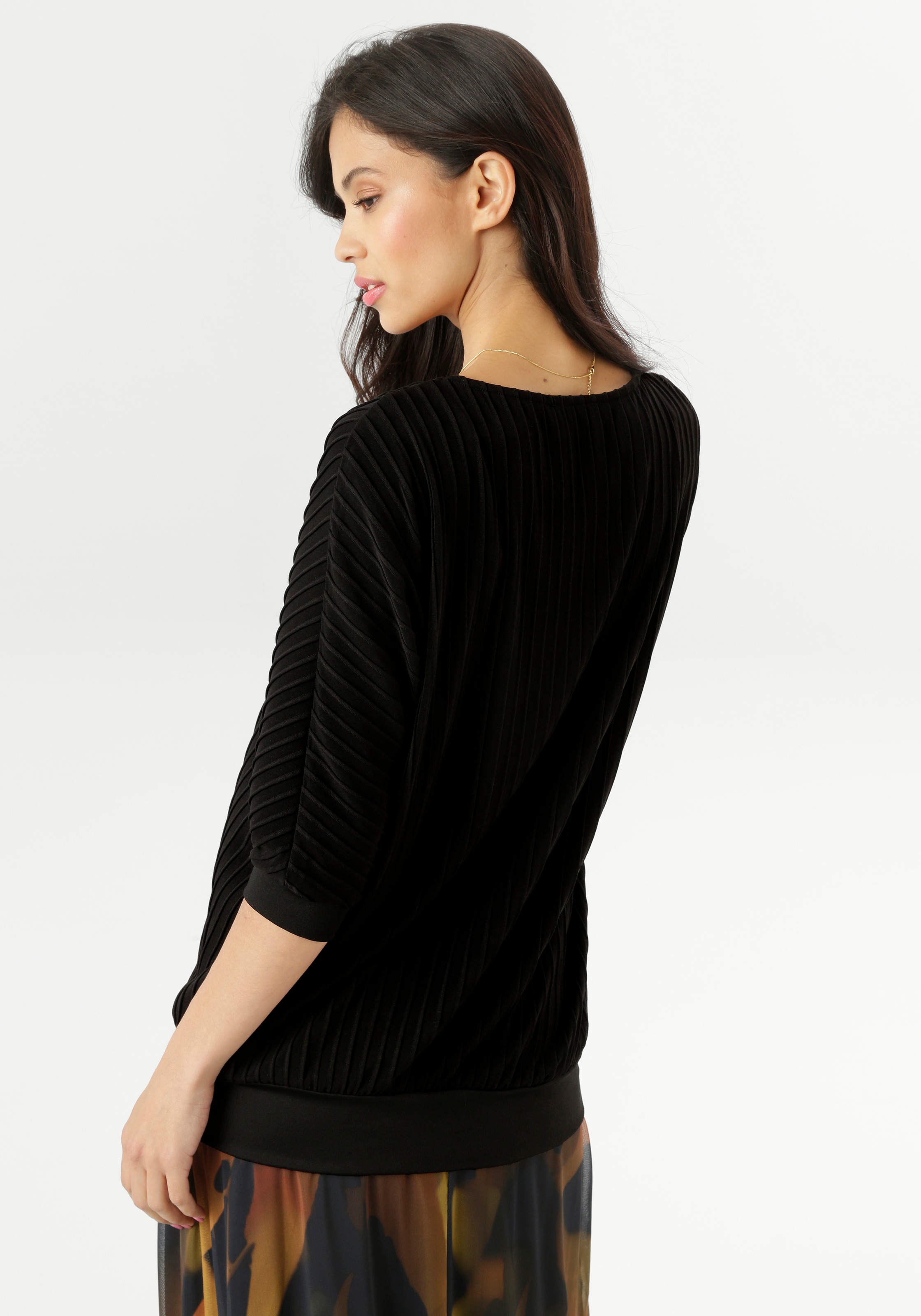 Aniston SELECTED Fledermausshirt mit moderner Oberflächenstruktur günstig online kaufen