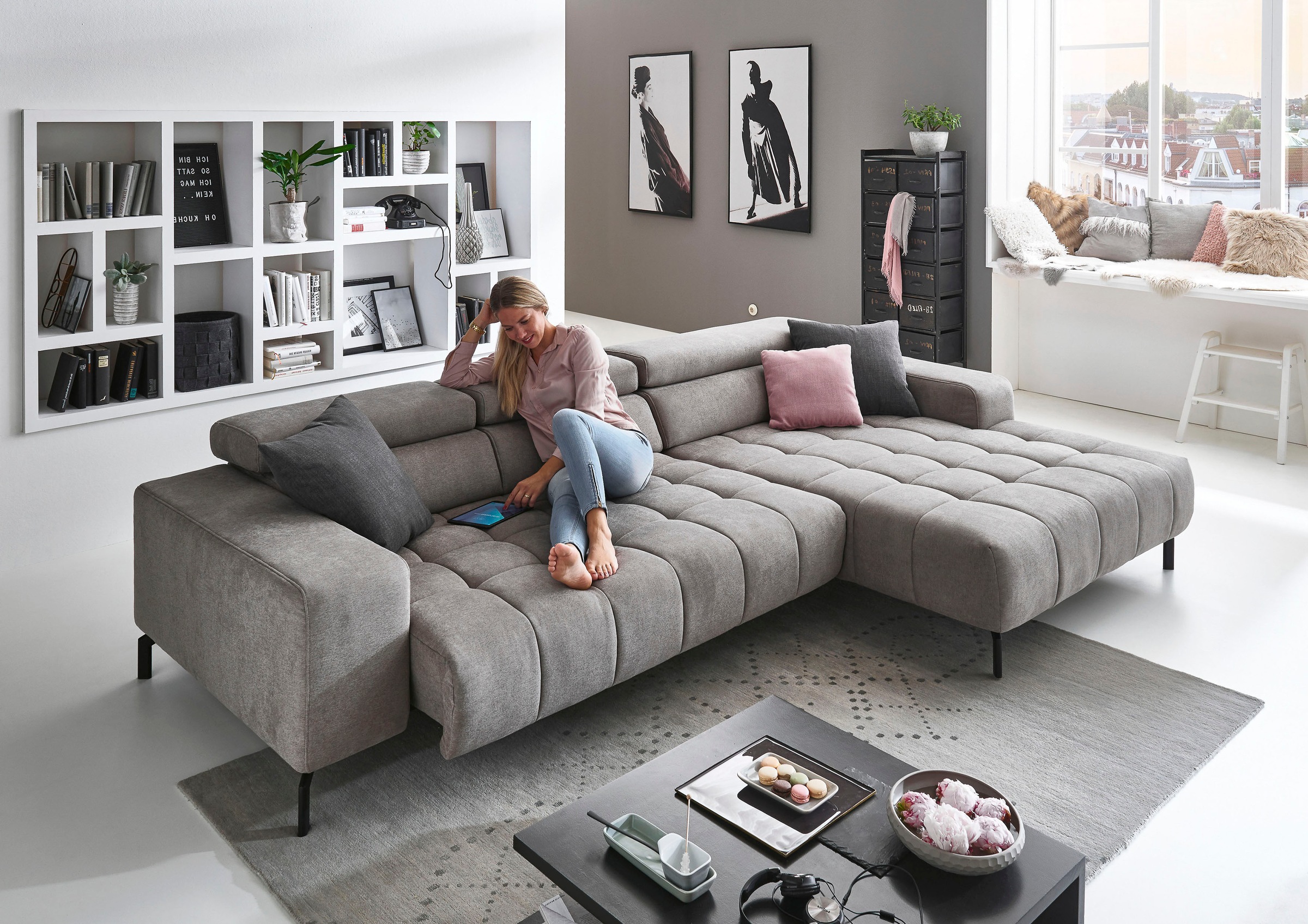 Die PlanBar Ecksofa »MP-IN18022 L-Form«, mit Kopfteilverstellung & Zierkissen, optional Sitztiefenverstellung