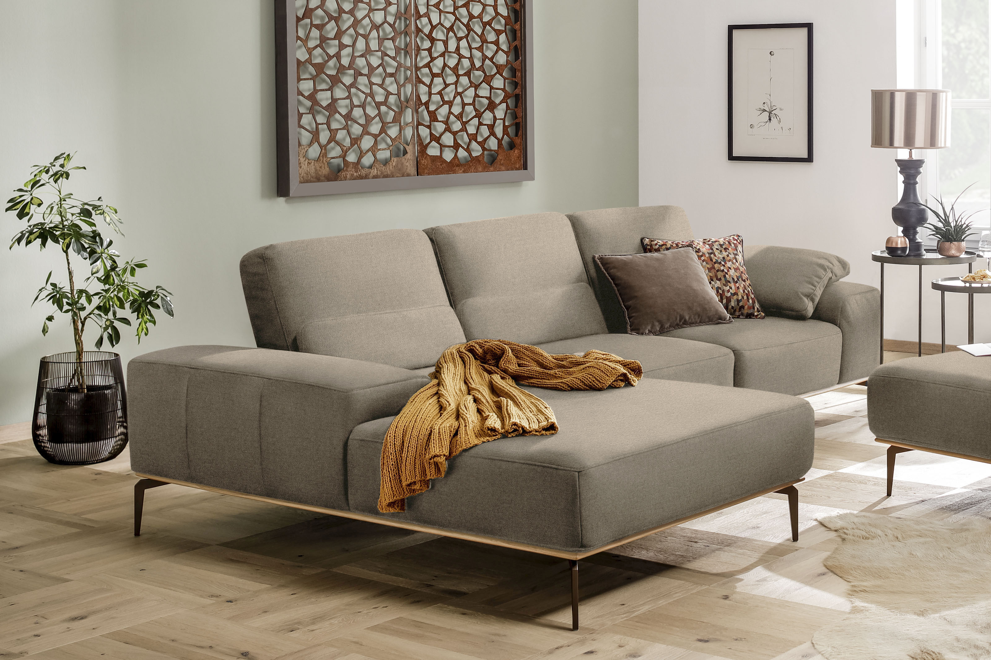 W.SCHILLIG Ecksofa "run, Designsofa mit tollem Sitzkomfort, L-Form" mit Holzsockel, Füße in Bronze pulverbeschichtet, Breite 299 cm