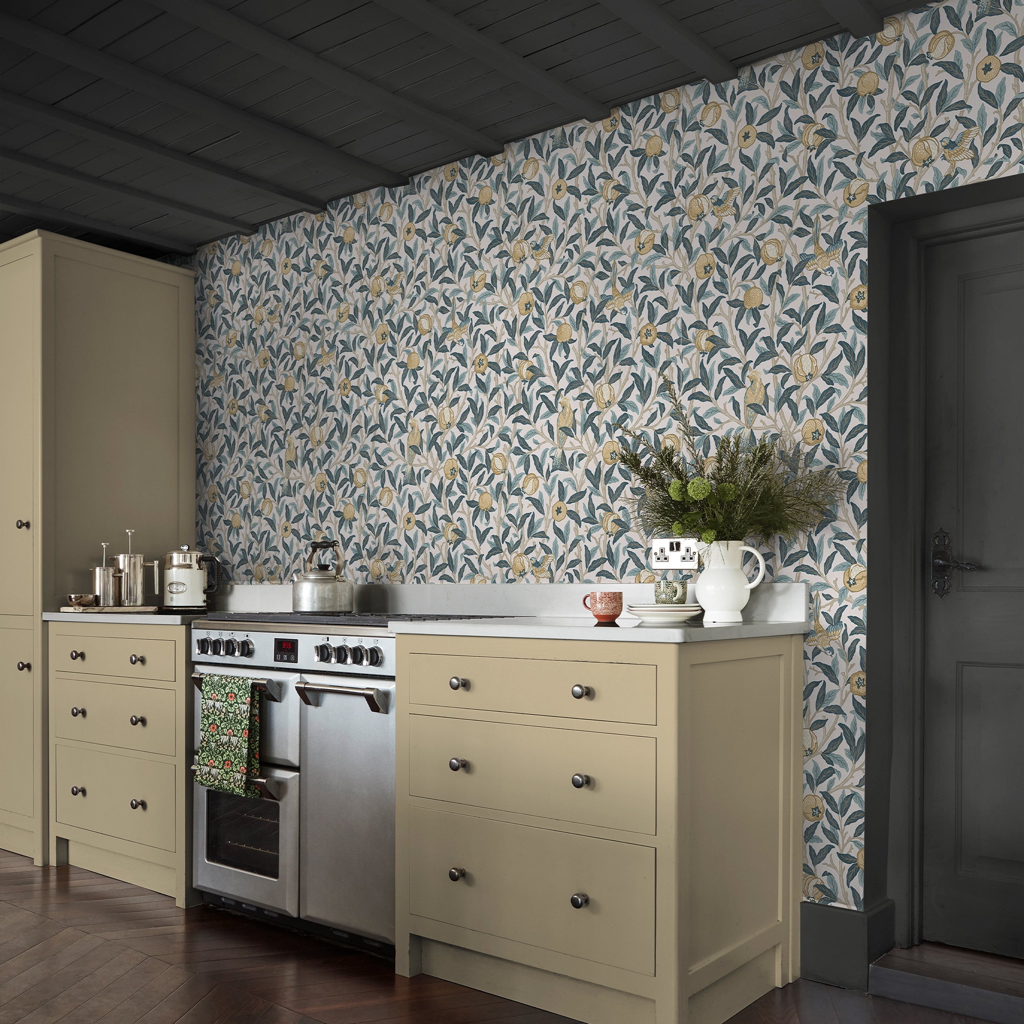 WILLIAM MORRIS AT HOME Vliestapete "Bird & Pomegranate" Motiv glatt Design Tapeten