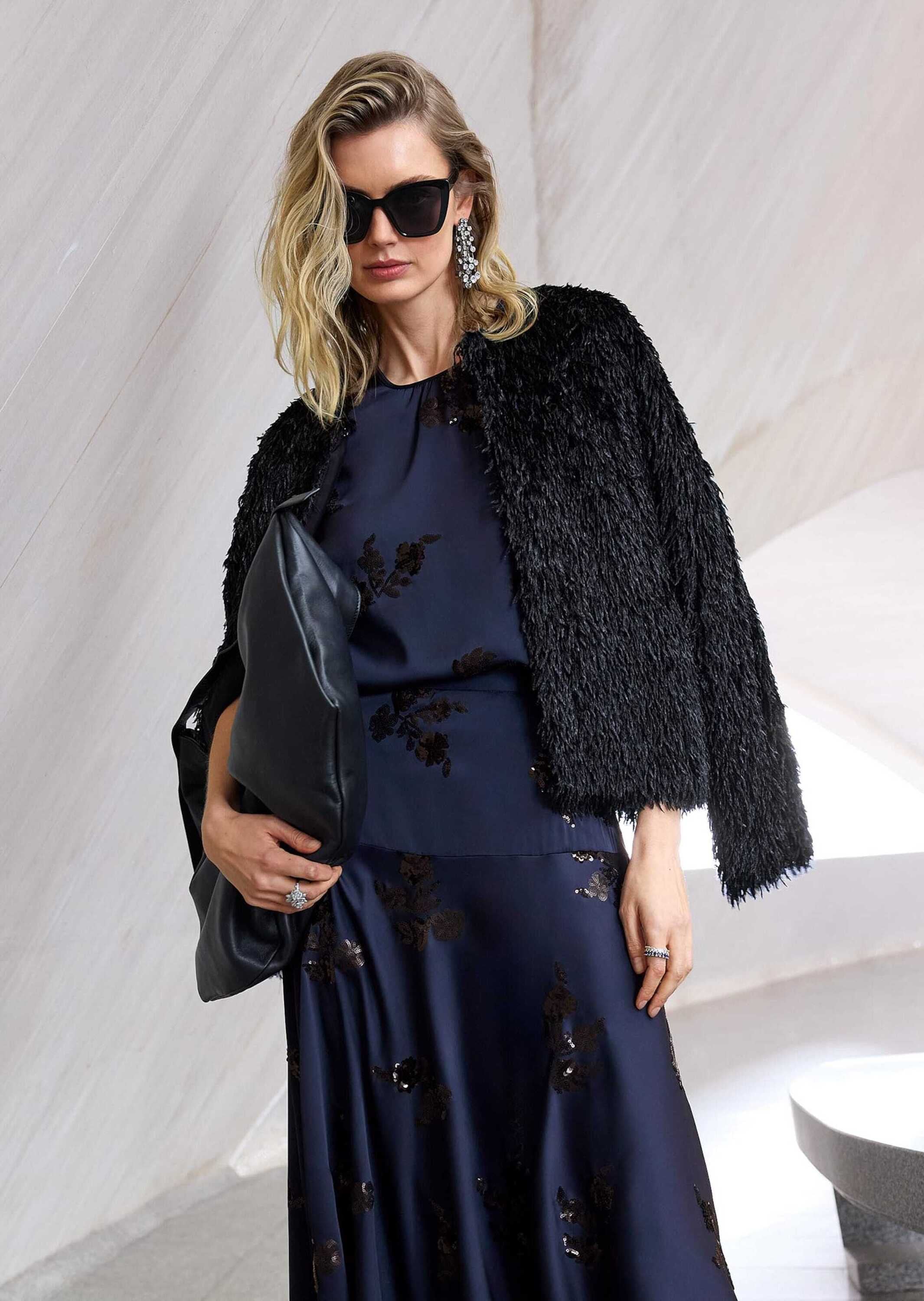 MADELEINE Langarmshirt »Shirt Festliche Jacke in Feder-Optik«