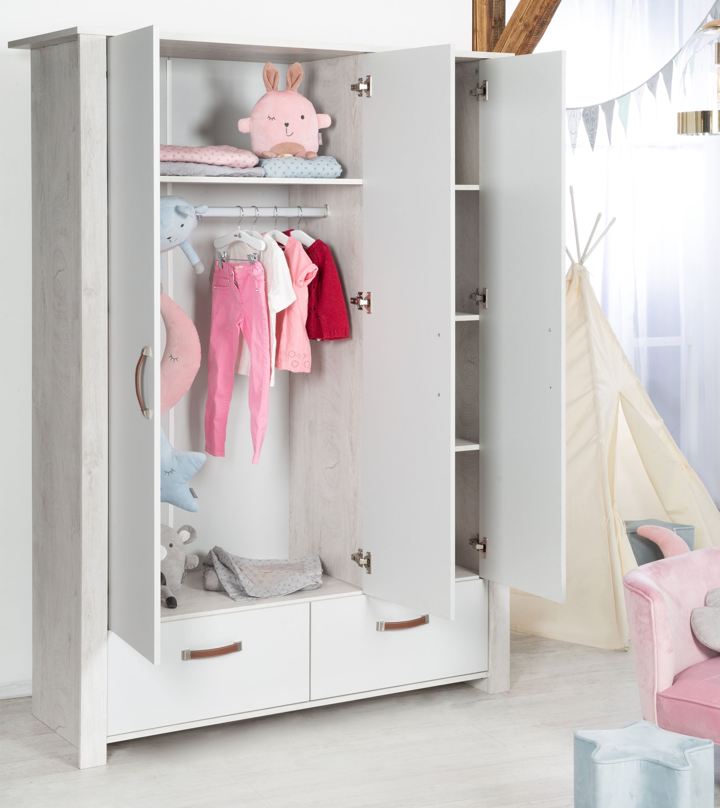 roba® Kleiderschrank »Mila, 3-türig, Kinderkleiderschrank«