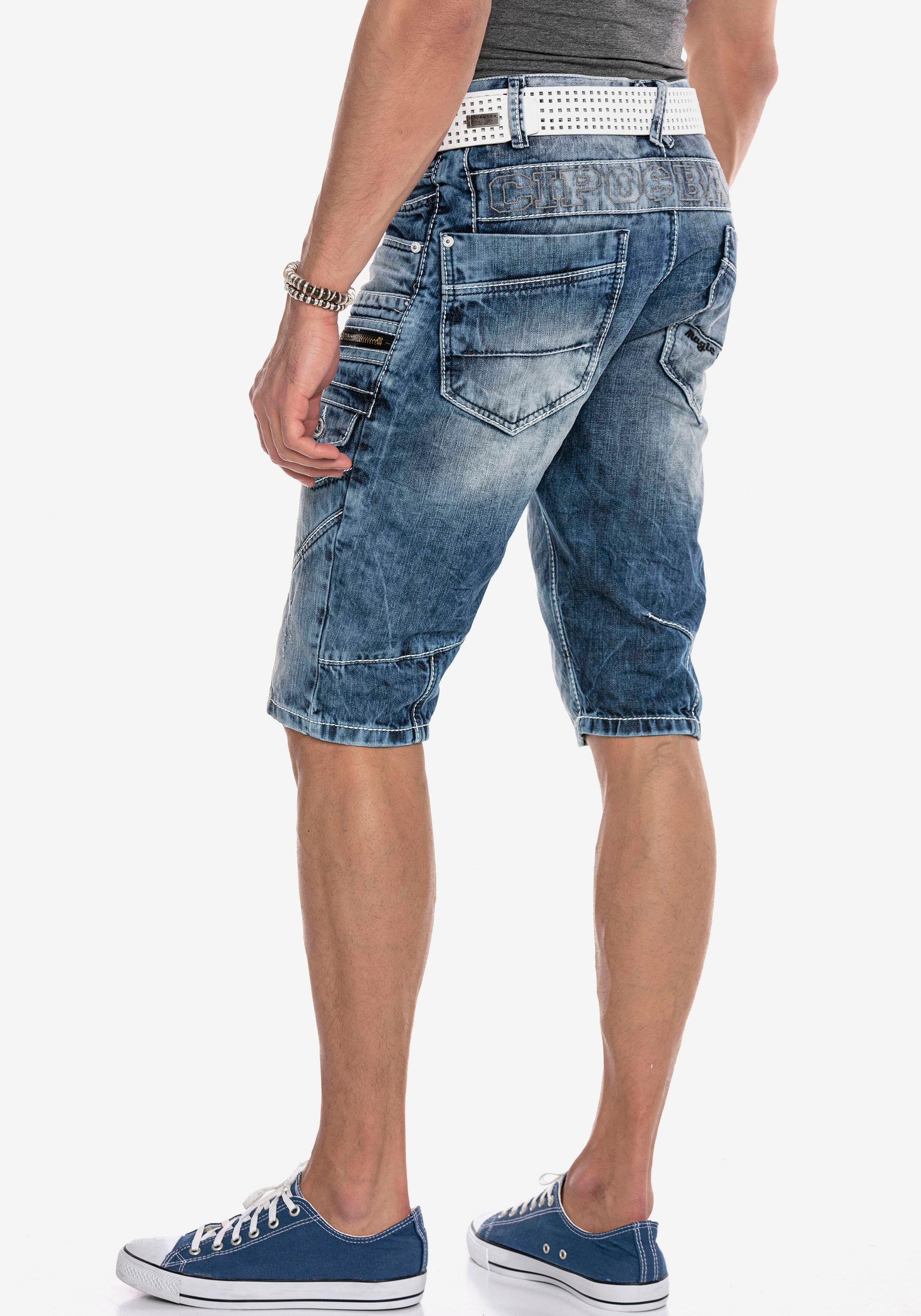 Cipo & Baxx Caprijeans, mit Logo Stickerei