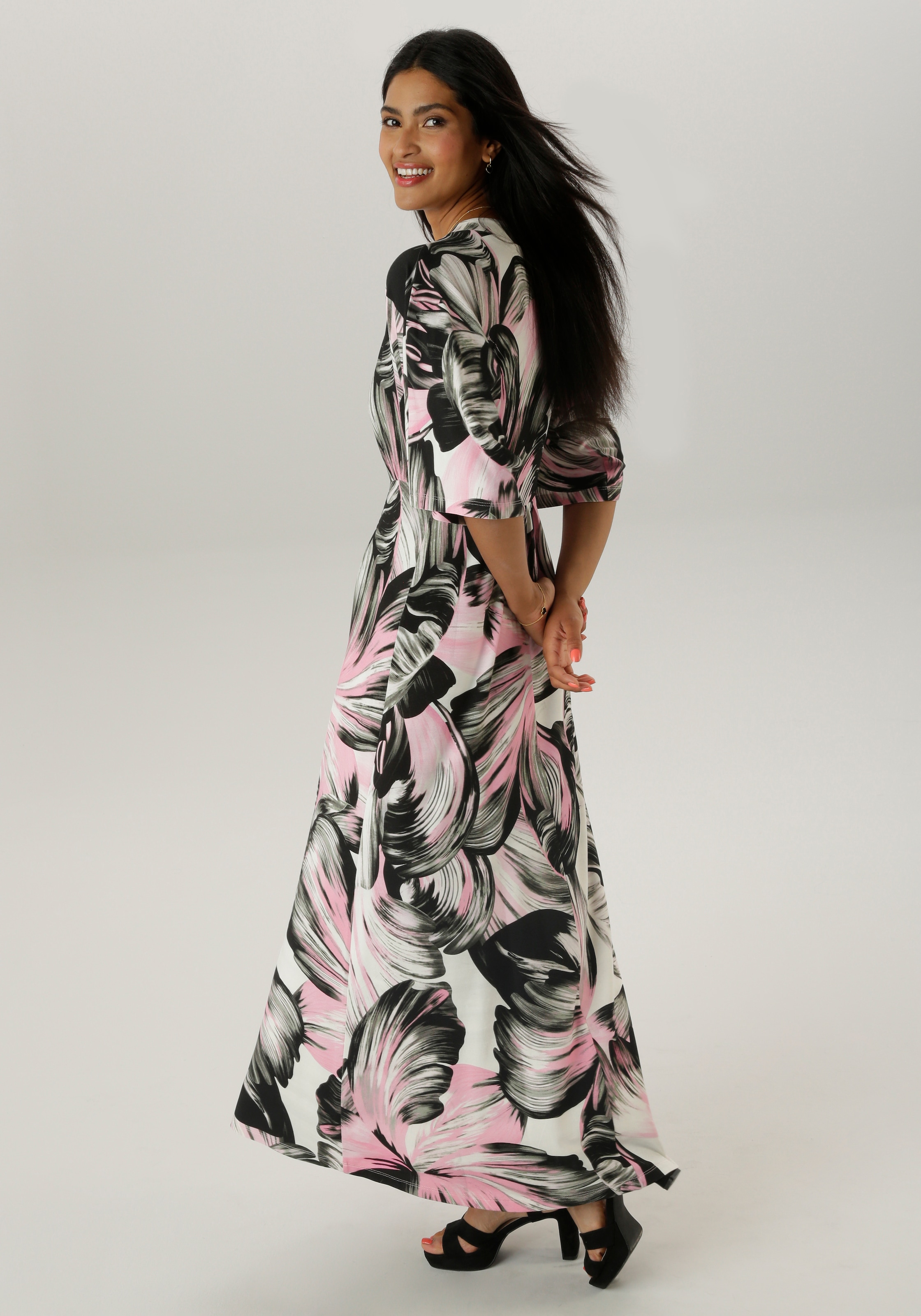 Aniston SELECTED Maxikleid, mit weiten, 3/4-langen Ärmeln und fantasievollem Druck