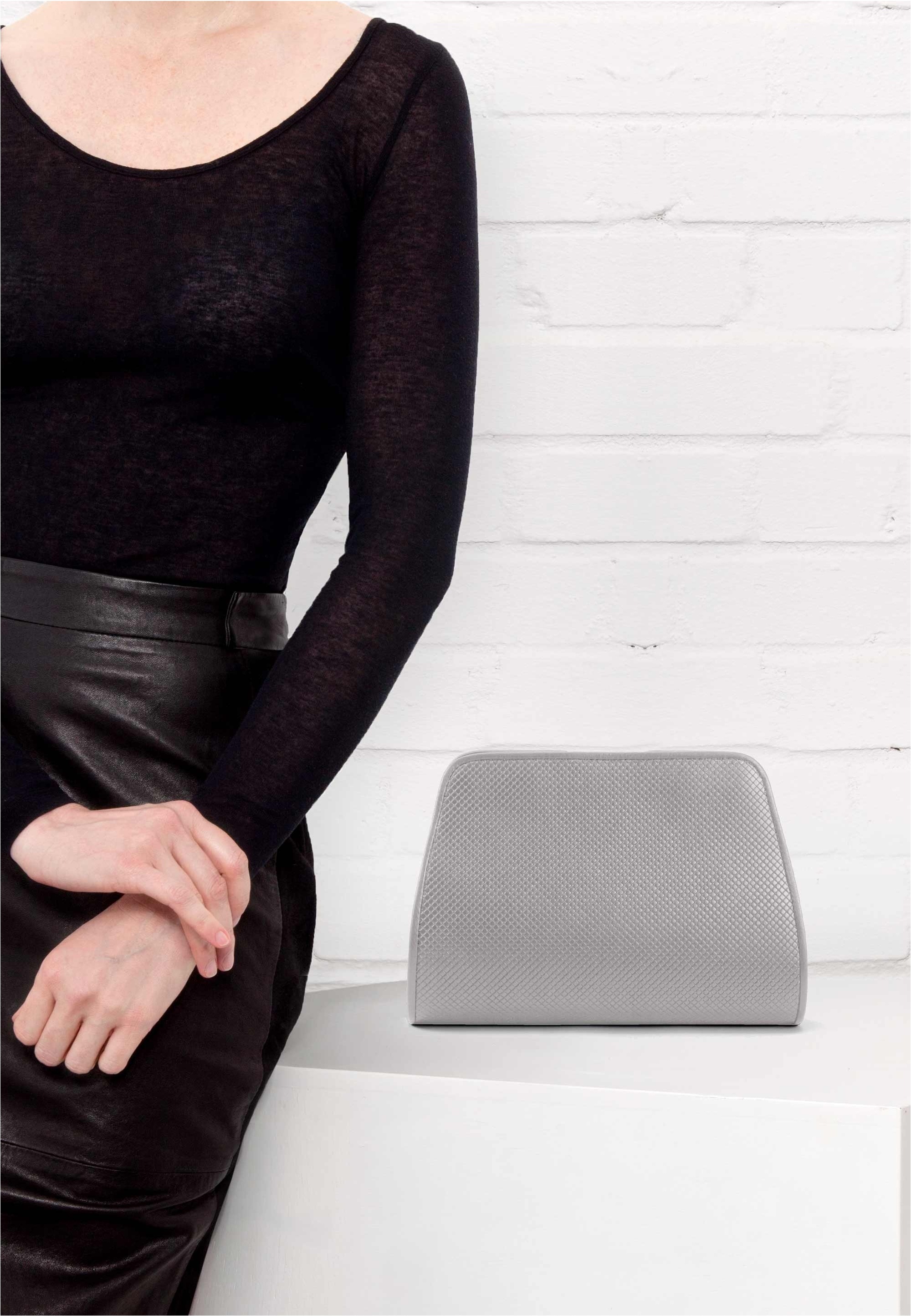 GRETCHEN Schultertasche »Lyra Clutch Two«, aus italienischem Kalbsleder