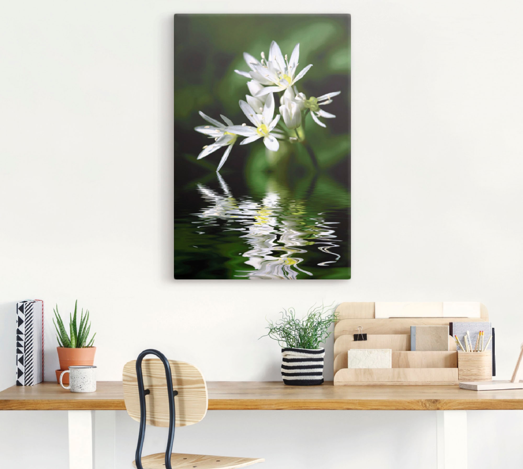 Artland Wandbild »Bärlauchblüten mit Wasserspiegelung«, Lebensmittel, (1 St.), als Leinwandbild, Poster in verschied. Größen