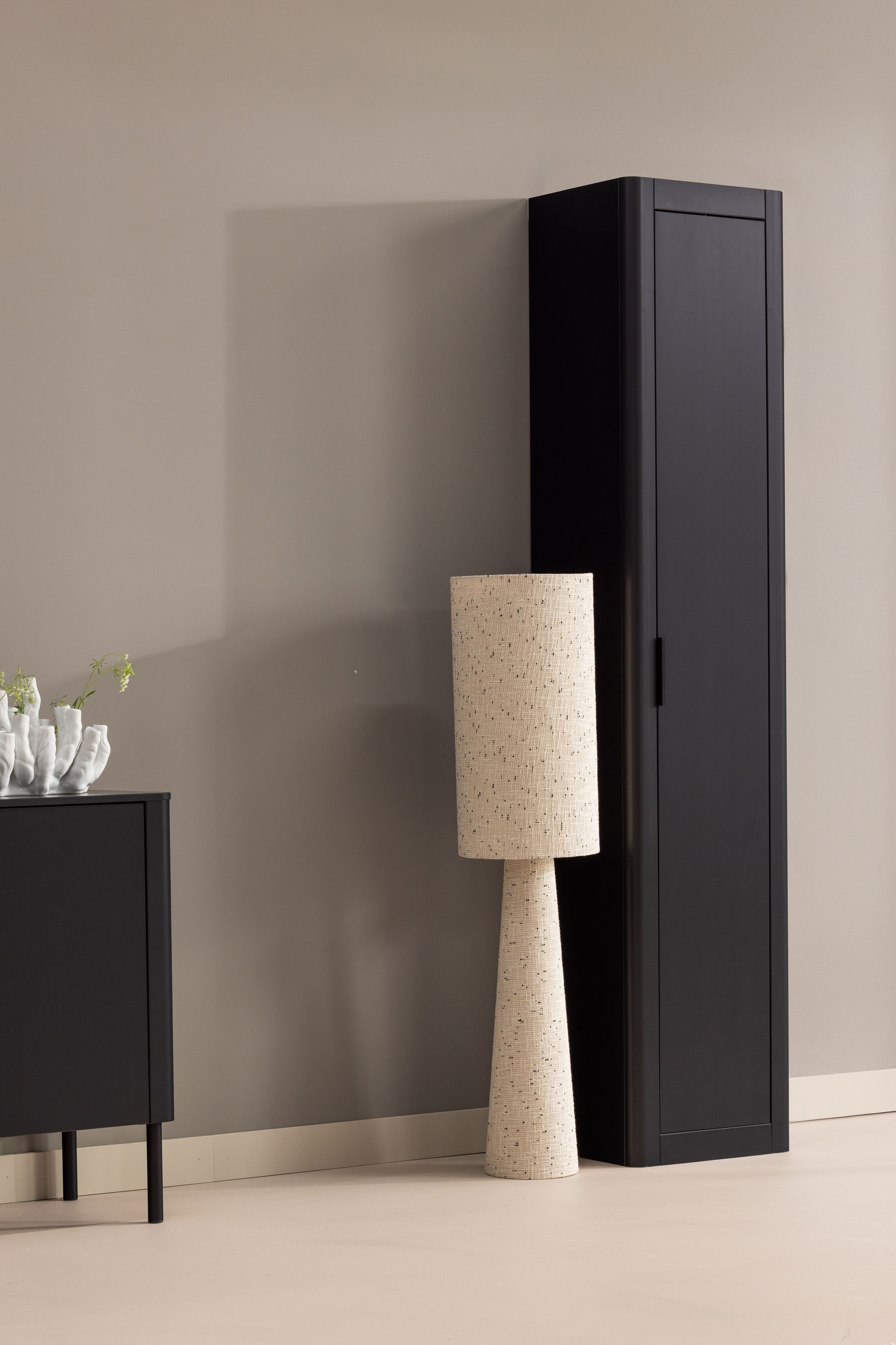 WOOOD Mehrzweckschrank "Gunnar FSC Mix Kiefernholz mit sichtbare Maserung 45x39x217 cm" Tragkraft 30 kg pro Boden, Schutzlackiert, Wandbefestigung empfohlen