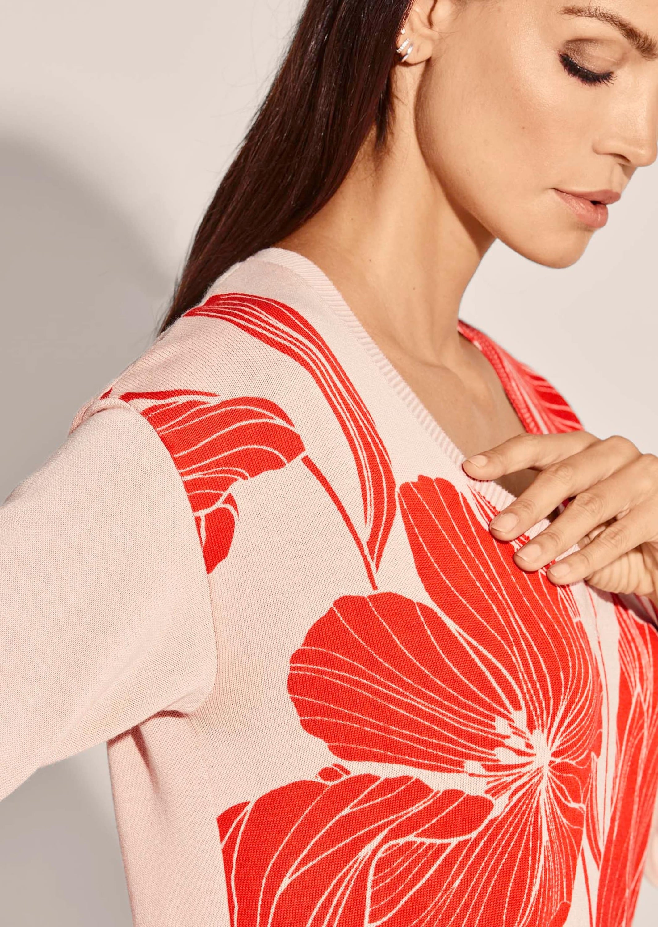 MADELEINE Longpullover »Pullover Pullover mit Blütenprint«