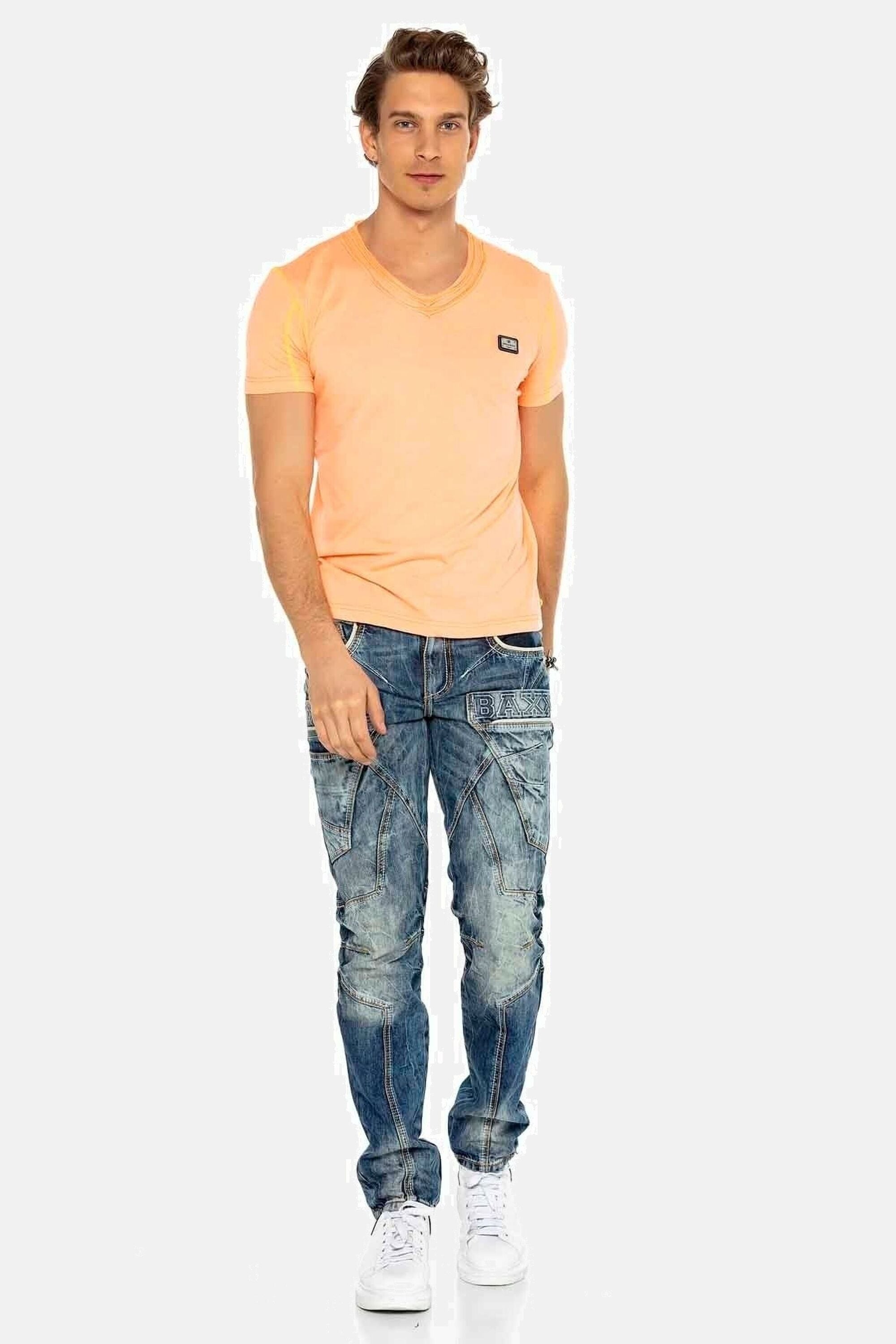 Cipo & Baxx Tapered-fit-Jeans »Jeans«, mit Kontrastnähten und Seitentaschen, CD-391