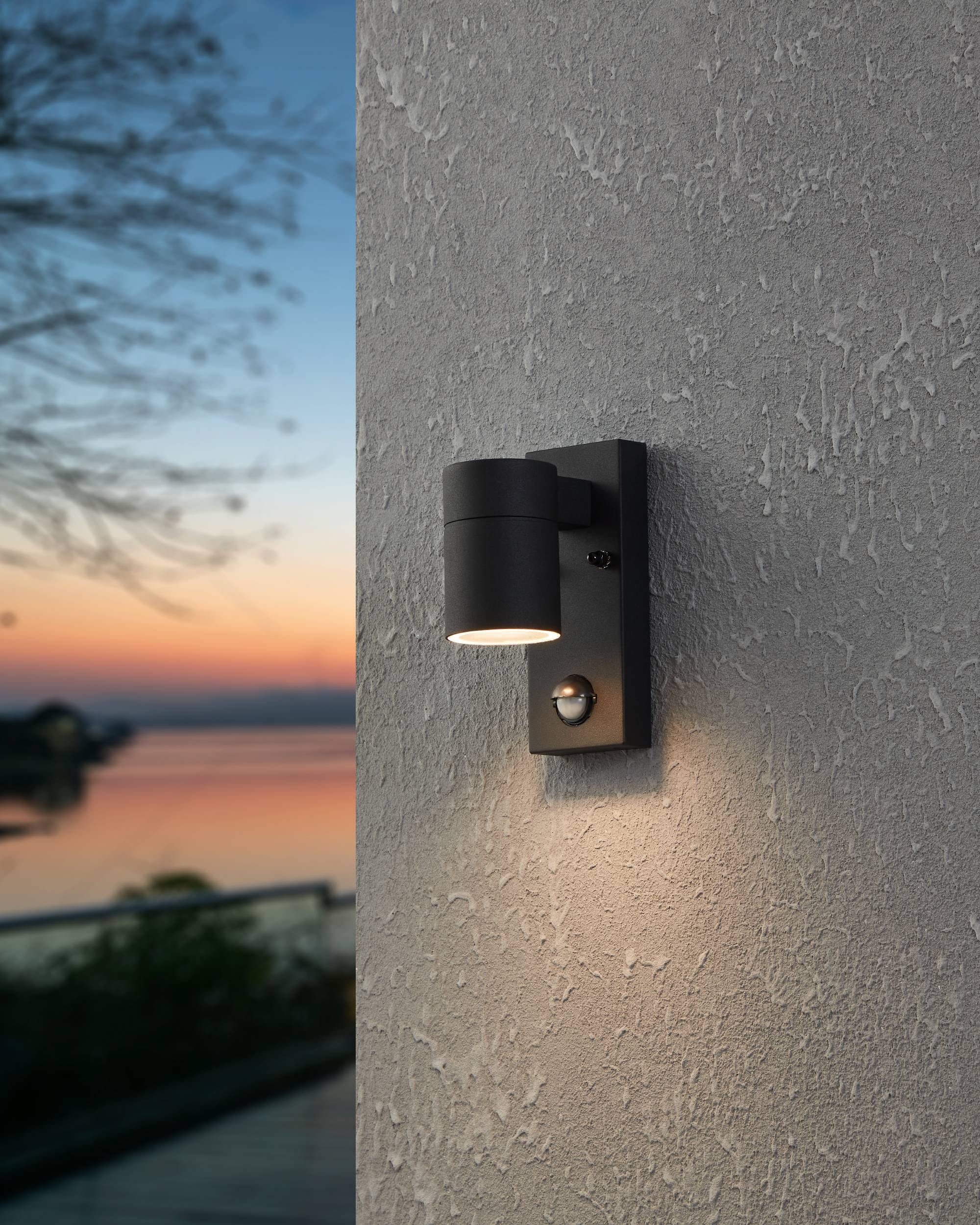 EGLO Wandleuchte »Riga 5 Außen-Wandlampe, Außenleuchte aus Stahl, GU10, IP44, Lampe« GU10 1 Stk. Wand-/Deckenleuchte - L6,5 x H16,5 x AL11 cm - schwarz - 1X2,8W inkl.