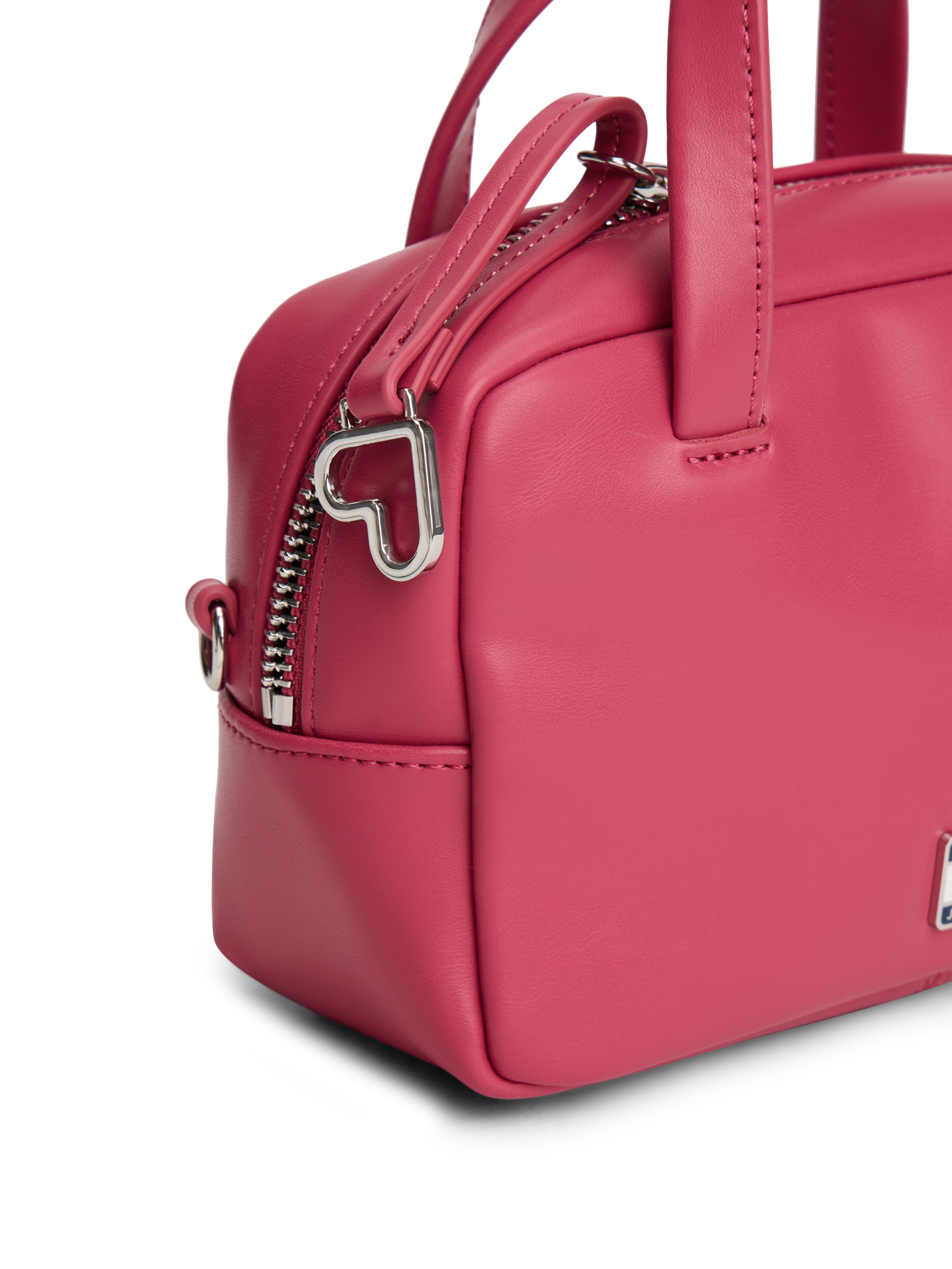 Tommy Jeans Umhängetasche »TJW CITY TRUNK CROSSOVER« , Damen Tragetasche, Schultertasche mit Herzchen-Applikation