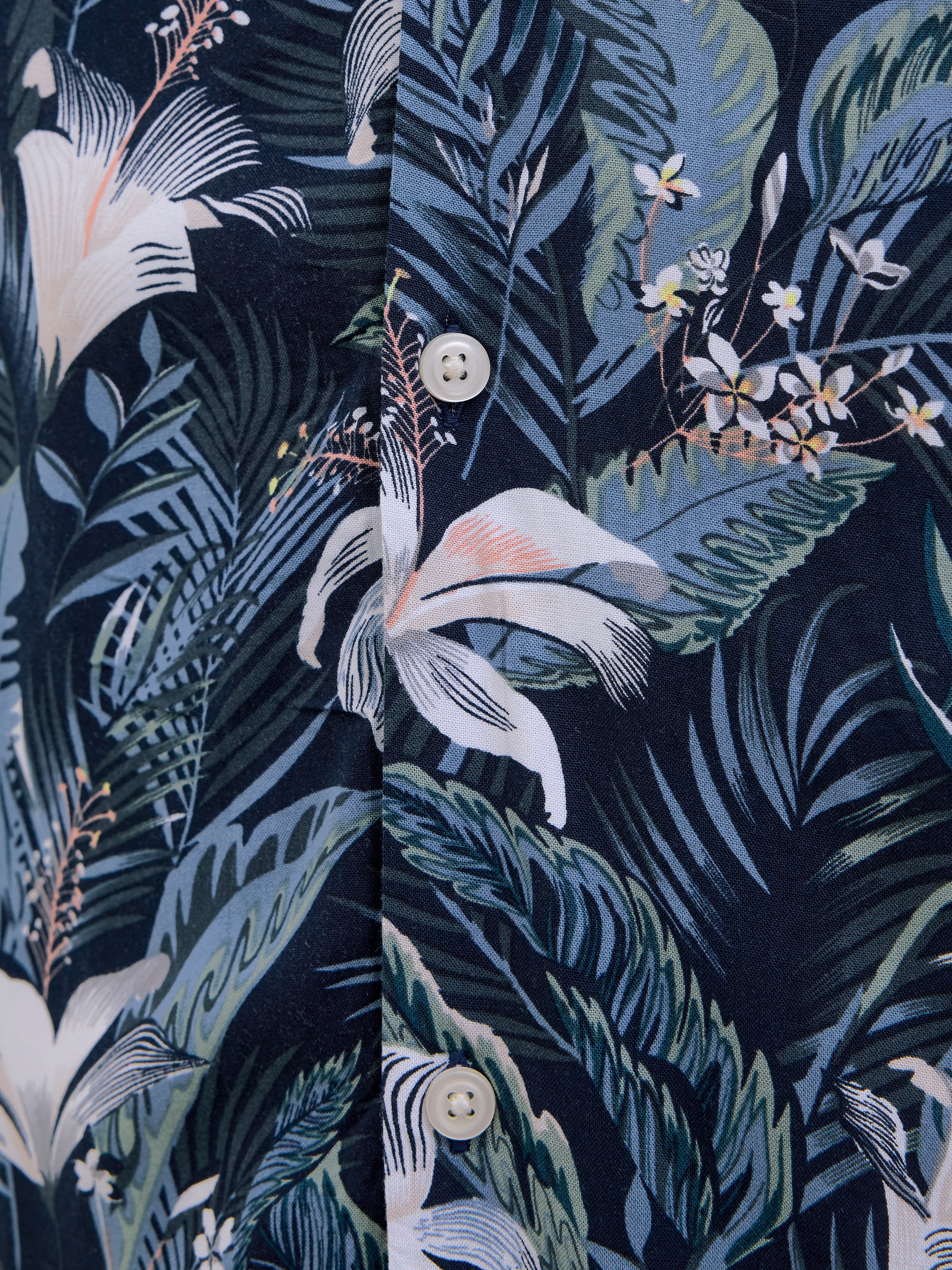 Jack & Jones Kurzarmhemd »JJEJEFF TROPICAL AOP RESORT SHIRT SS SN«, mit All-Over Print