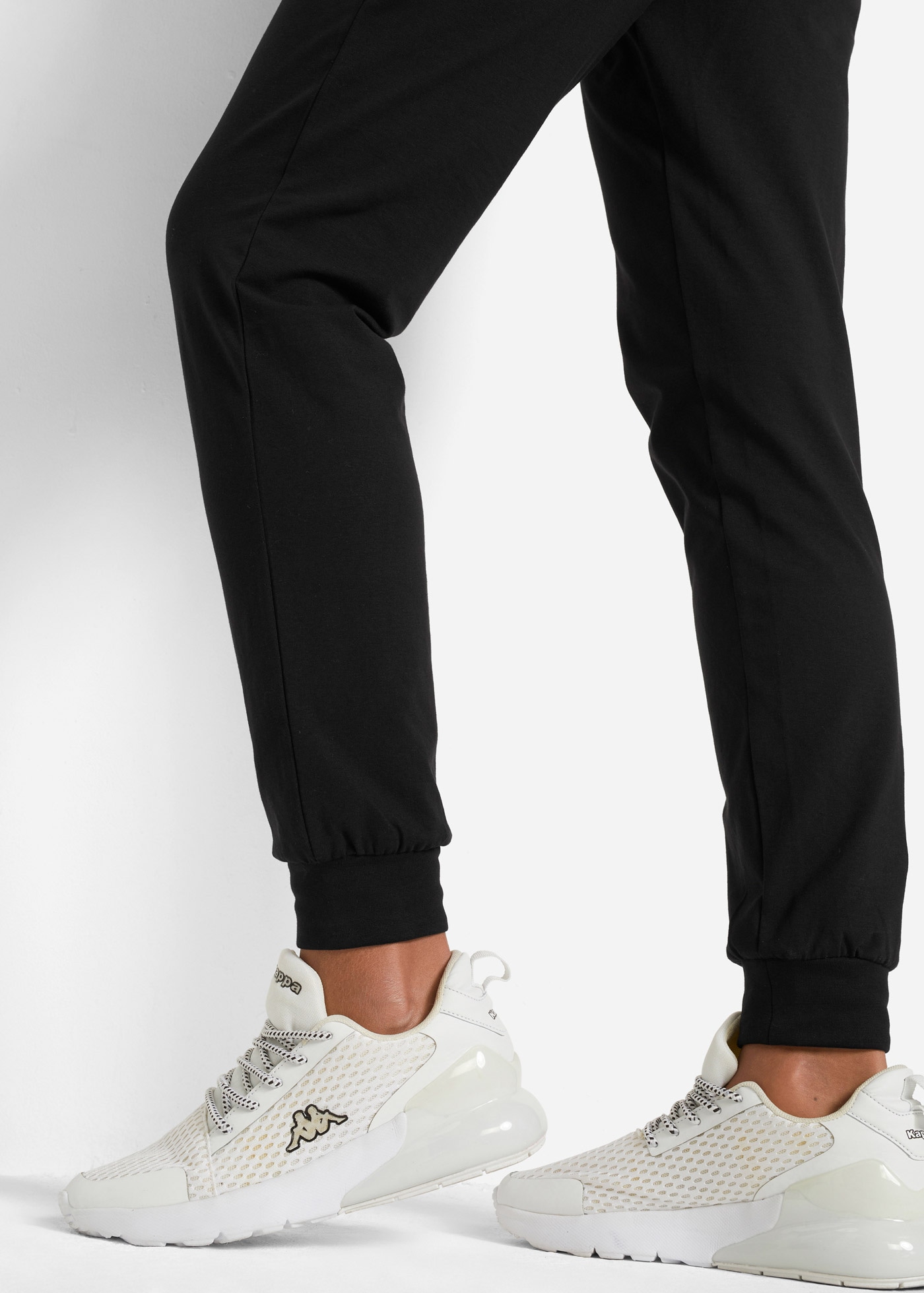 bonprix Jogginghose  aus Baumwolle mit Stretch, mit Eingriffstaschen, lockere Passform