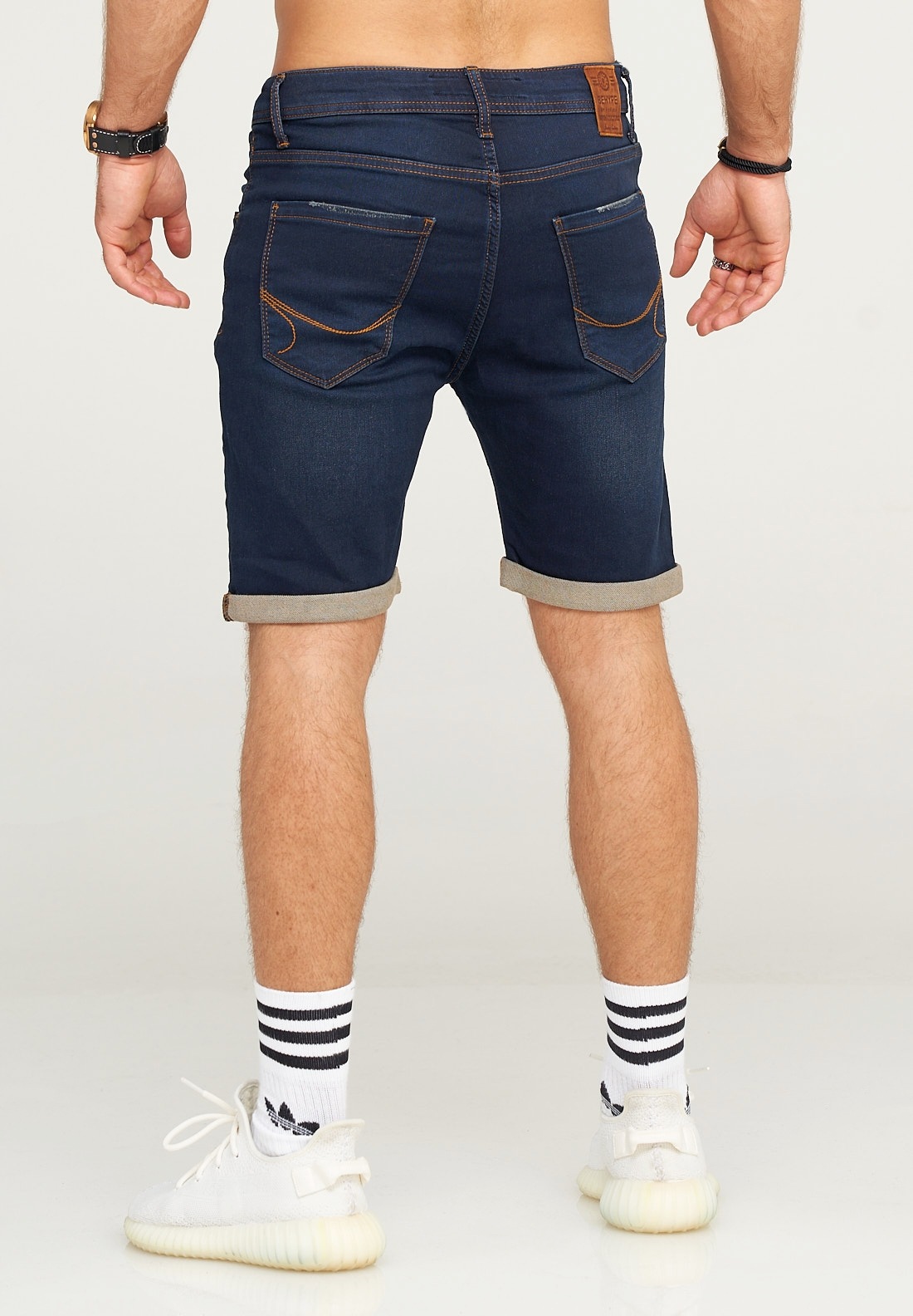 behype Shorts »MAKAY«, im modernen Jogger-Style