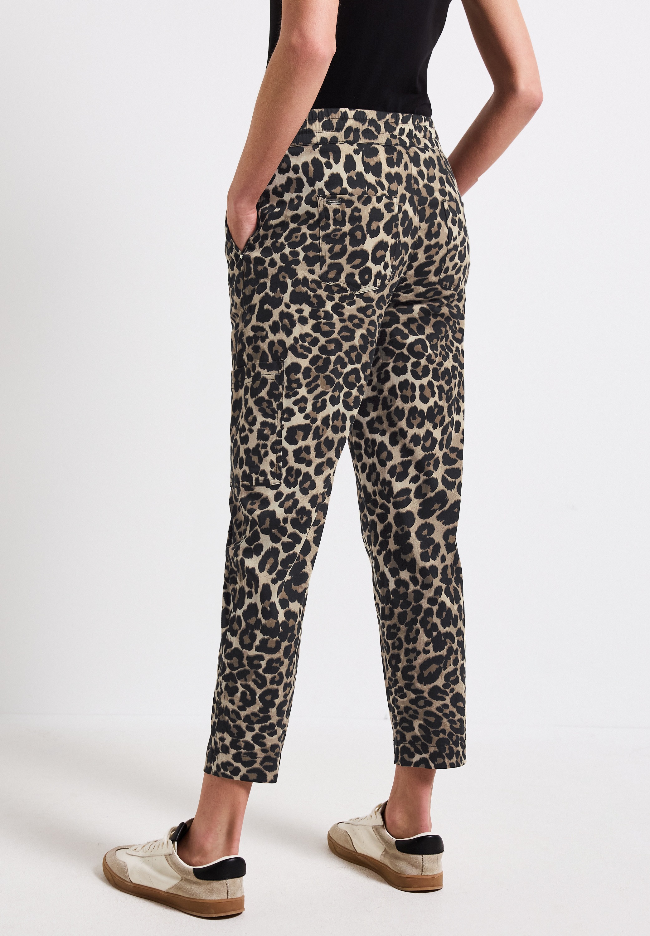 STREET ONE Stoffhose "Style Bonny", mit Leo-Print günstig online kaufen