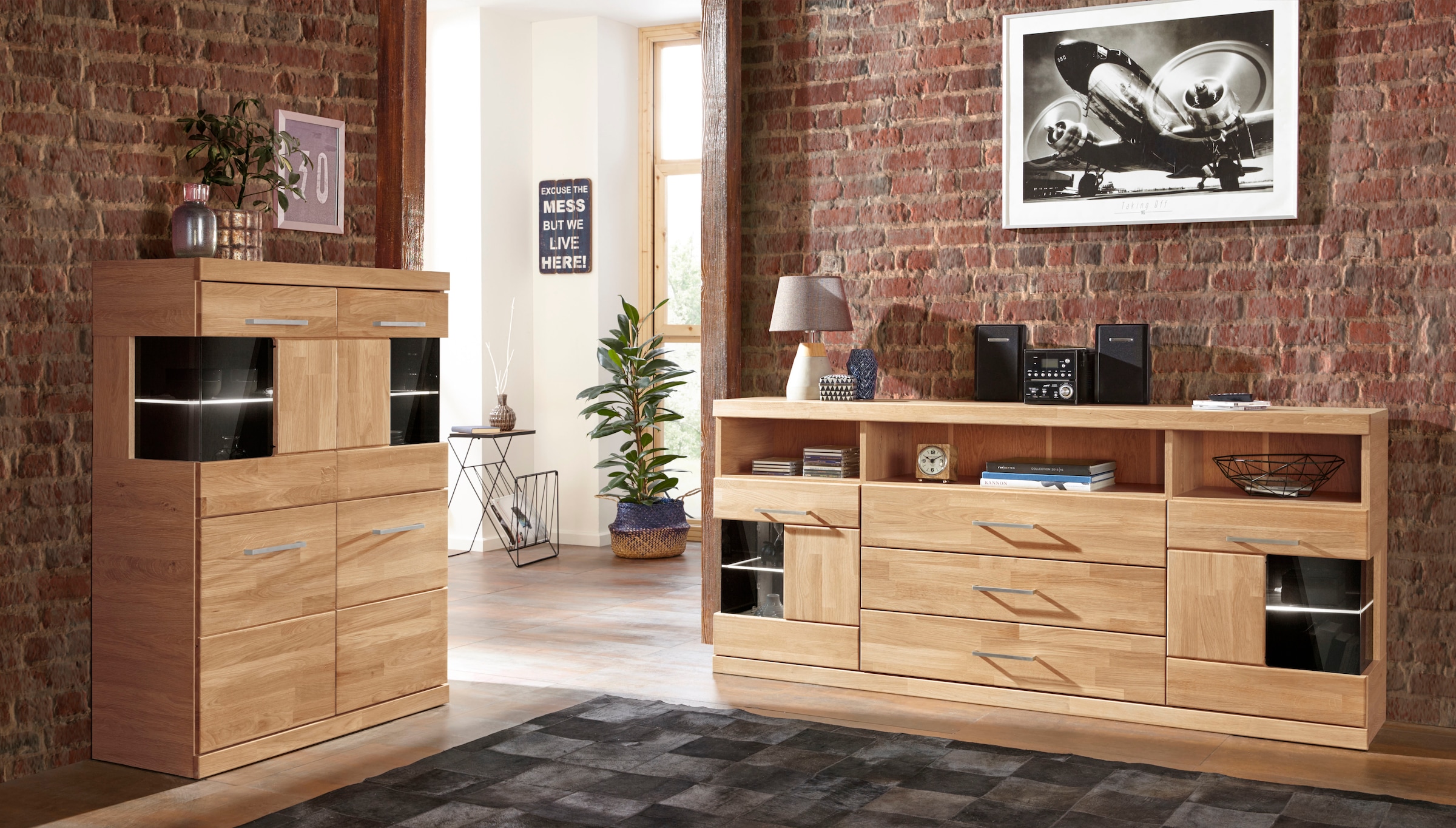 Home affaire Sideboard »Ribe,180cm breit, Fronten Massivholz,7 Fächer,Böden versetzbar«, Korpus Holzwerkstoff,Türen mit Glaseinsatz,3 breite Schubladen