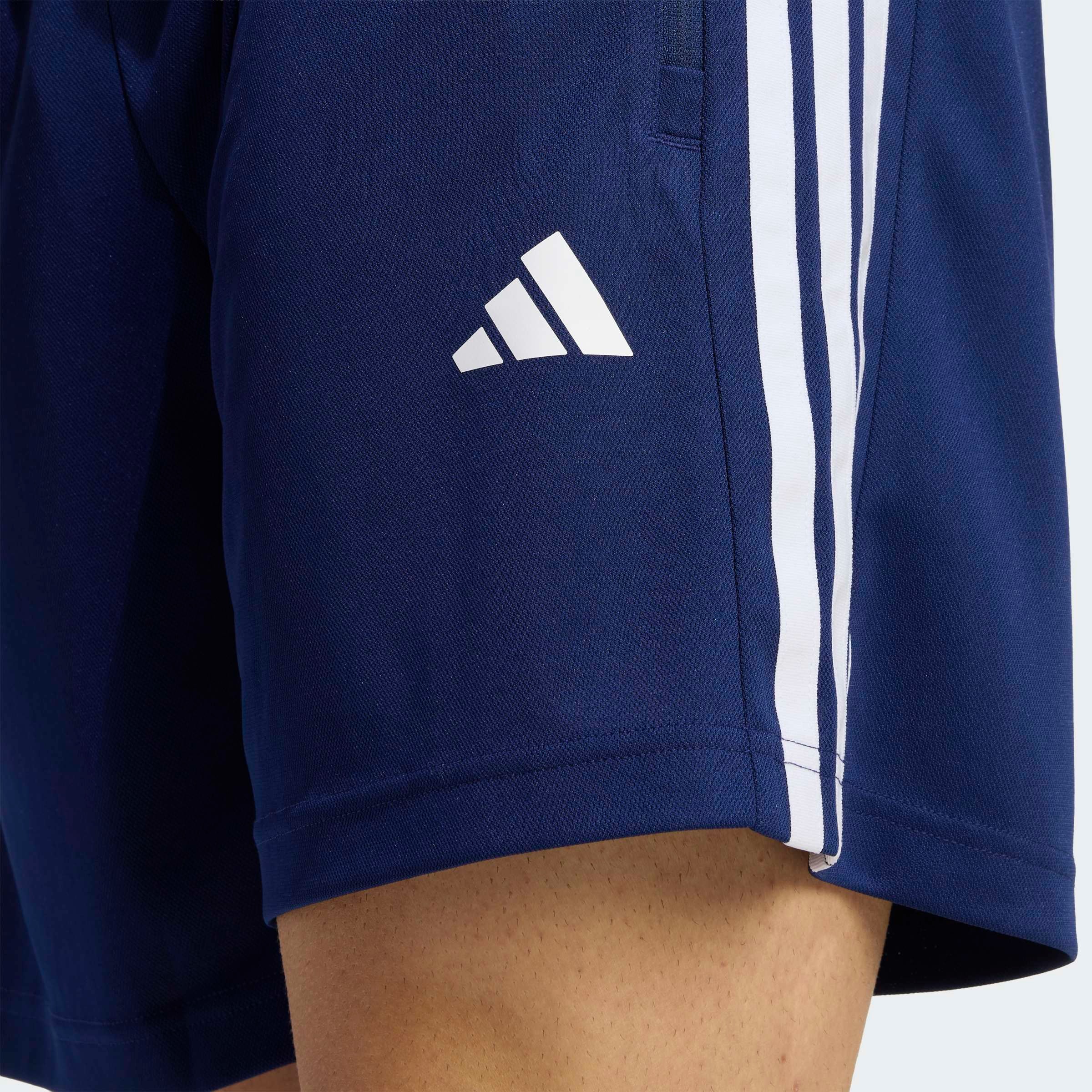 adidas Performance Shorts »WORKOUT ESSENTIALS BASE 3-STRIPES PIQUÉ 7 IN«