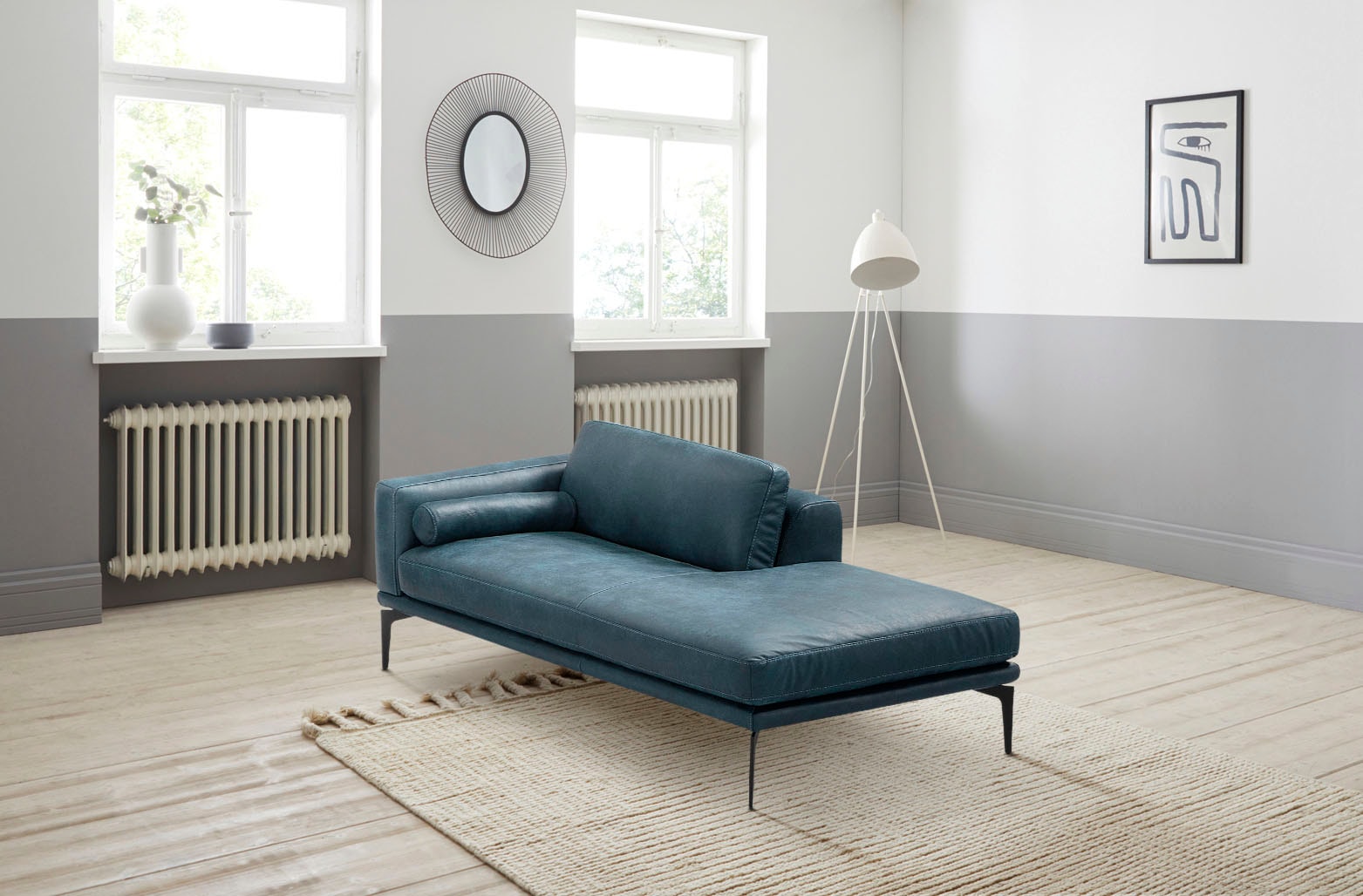 Egoitaliano Ottomane "Masu, Design trifft super Sitzkomfort, mit toller Detailverarbeitung" Rückenkissen und Armteilrolle für mehr Komfort, mit Metallfüßen