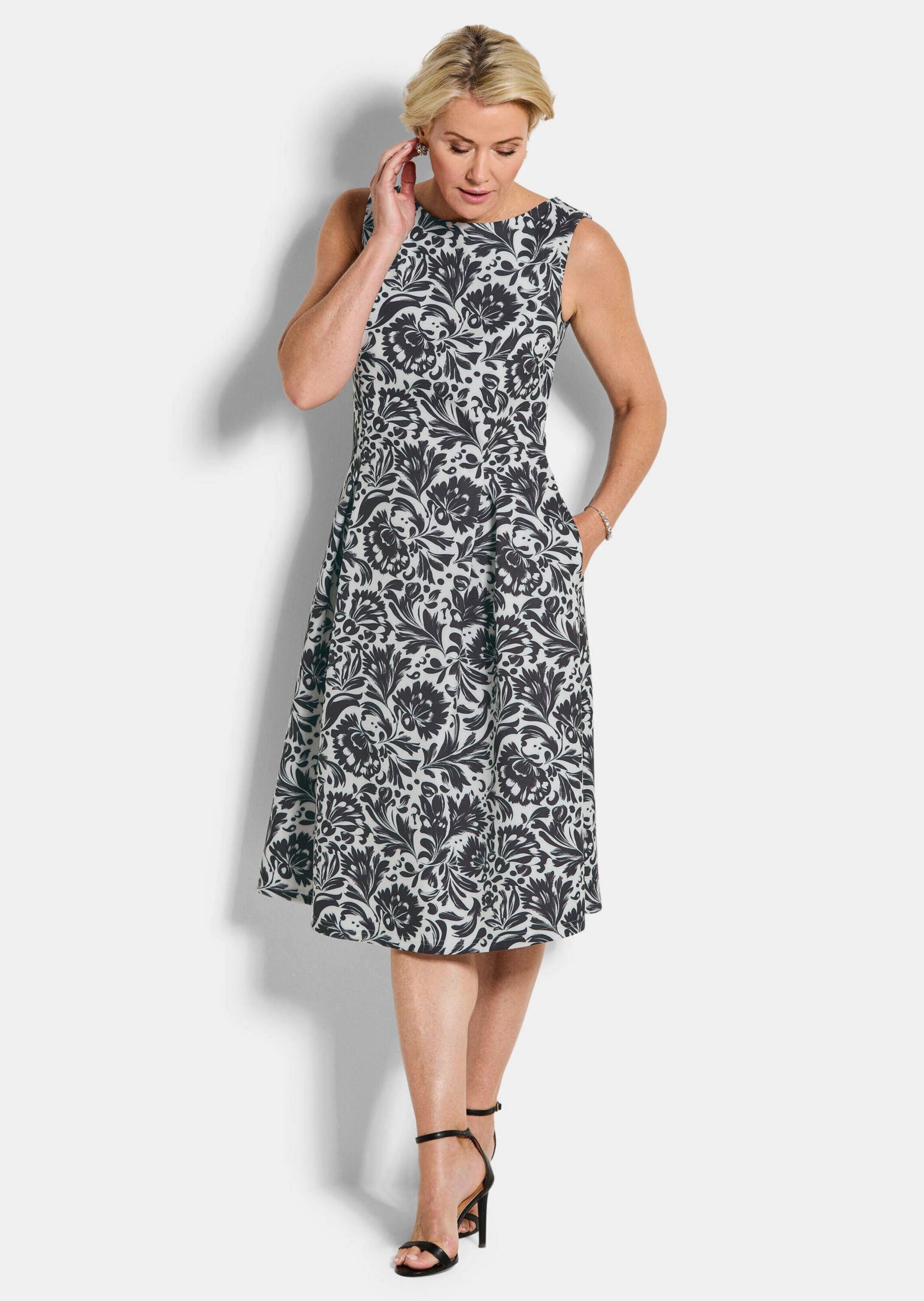 GOLDNER Sommerkleid "Kurzgröße Elegantes Kleid aus Crêpe-Jersey" günstig online kaufen