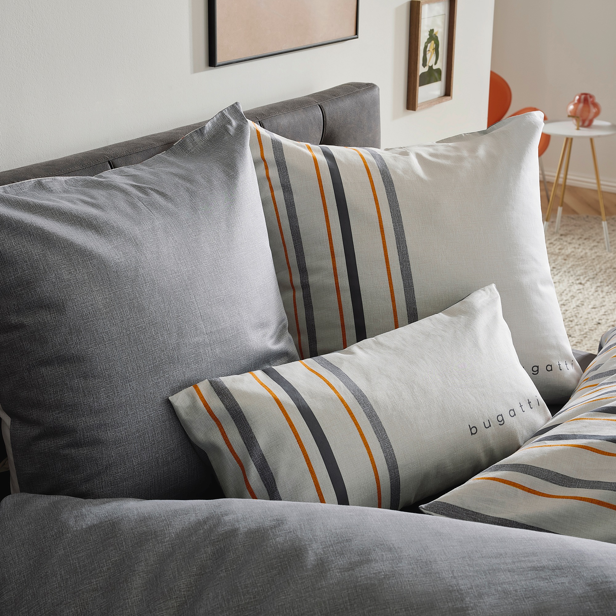 Thumbnail - bugatti Bettwäsche "Satinbettwäsche bugatti" 2 Stk. tlg. mit edlem Streifen-Design und ruhiger Wendeseite