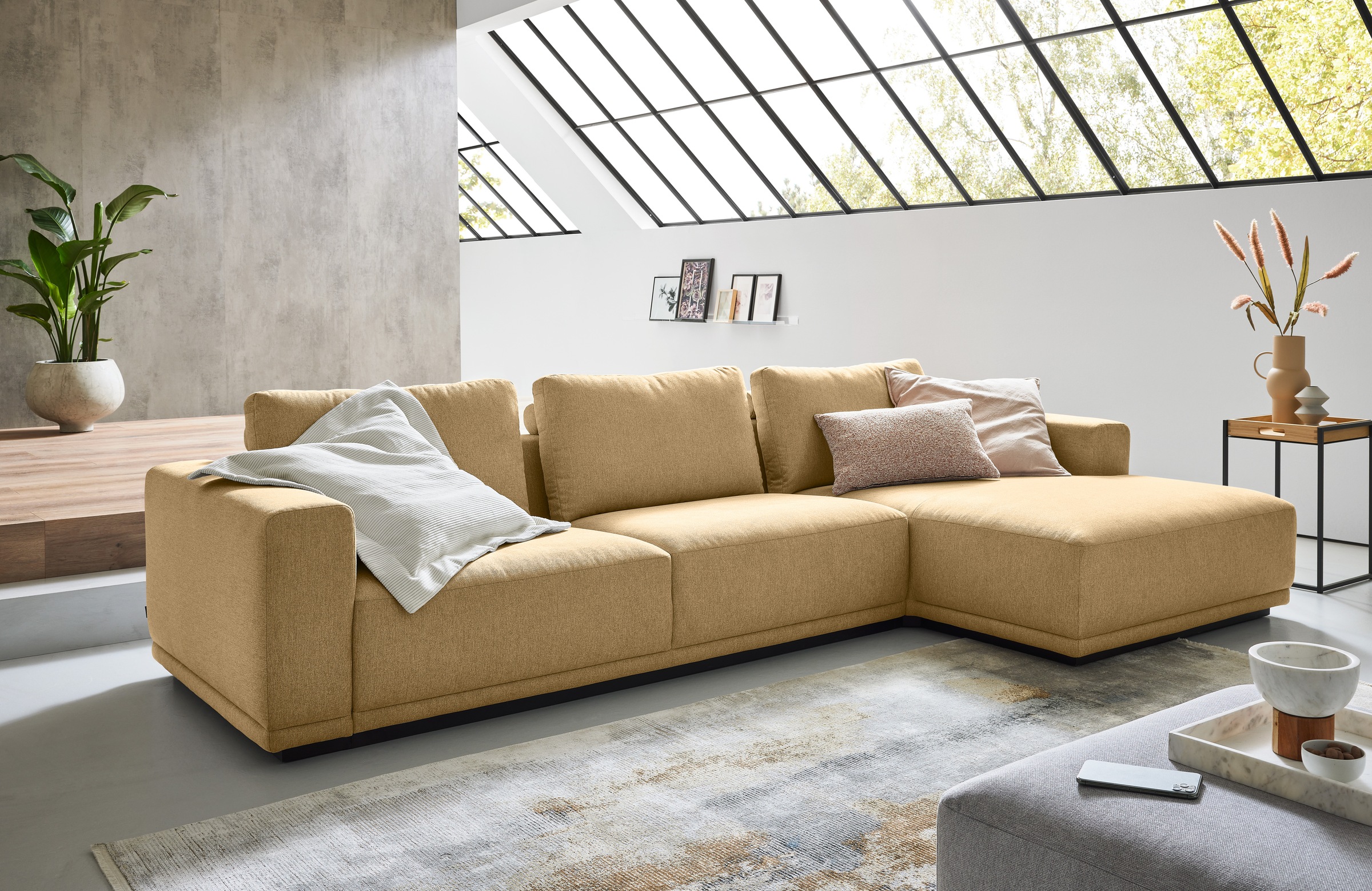 Musterring Ecksofa "JustB PM200, Holzrahmen in schwarz, wahlw. Sitzvorzug, Breite 316cm" Anreihsofa links & Longchair rechts, mit elektischem Sitzvorzug