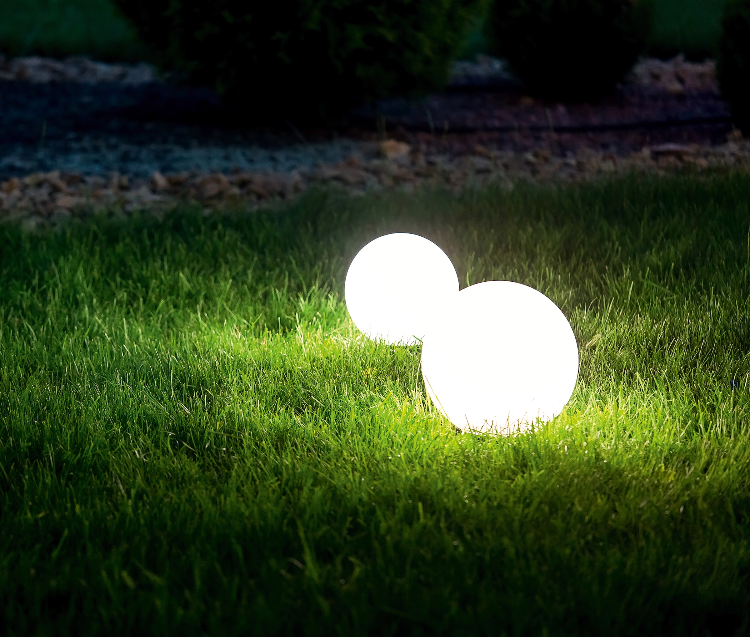 REALITY Leuchten LED Solarleuchte »MELO, Kugel Gartenleuchte Akku Solar, mit Erdspieß, Fernbedienung«, 1 flammig, Leuchtmittel LED-Board | LED fest integriert, Solar Kugellampe, RGB Farbwechsel, Dämmerungssensor, Memoryfunktion