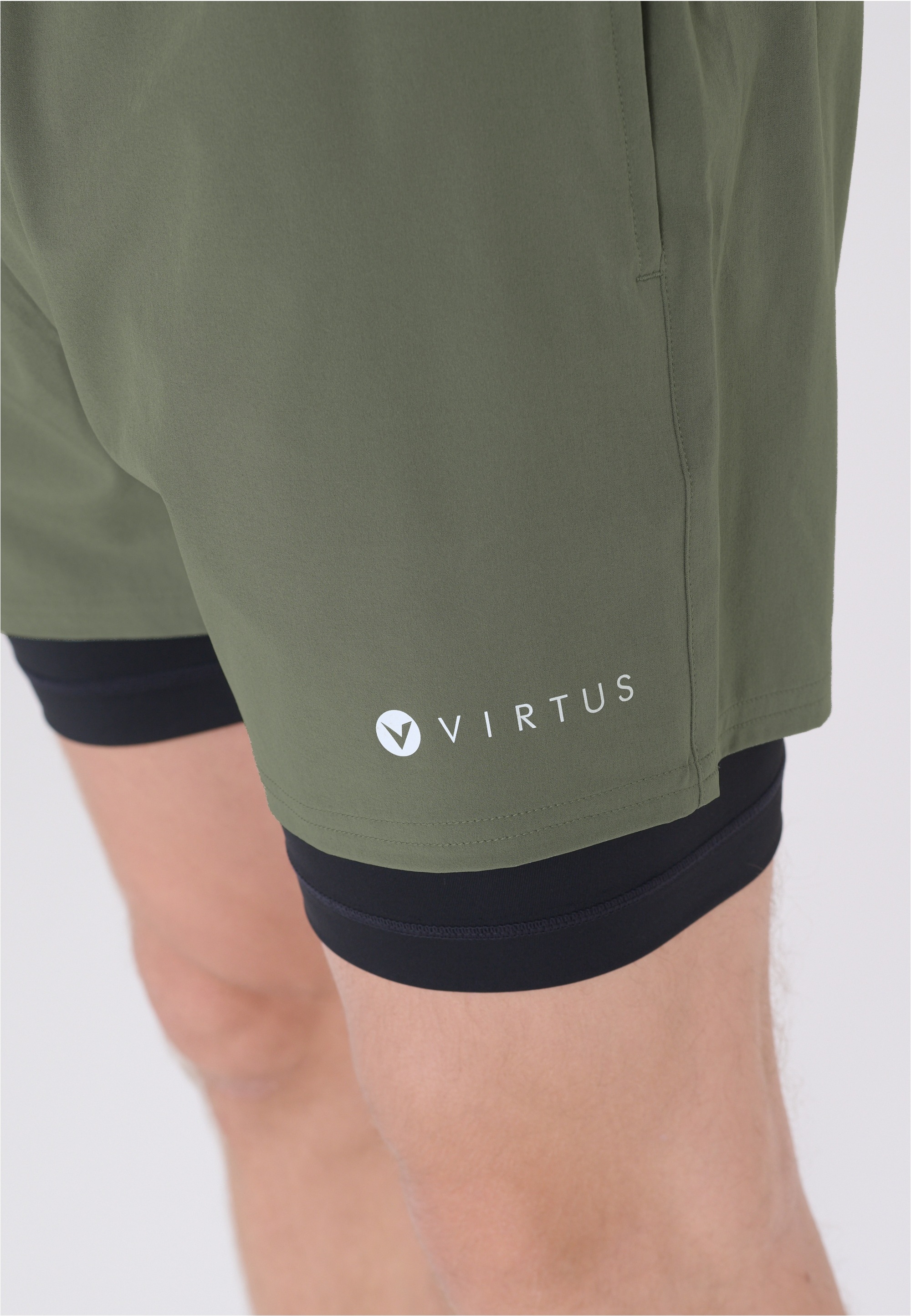 Virtus Shorts »Zayne«, mit 4-Wege-Stretch und Innenhose