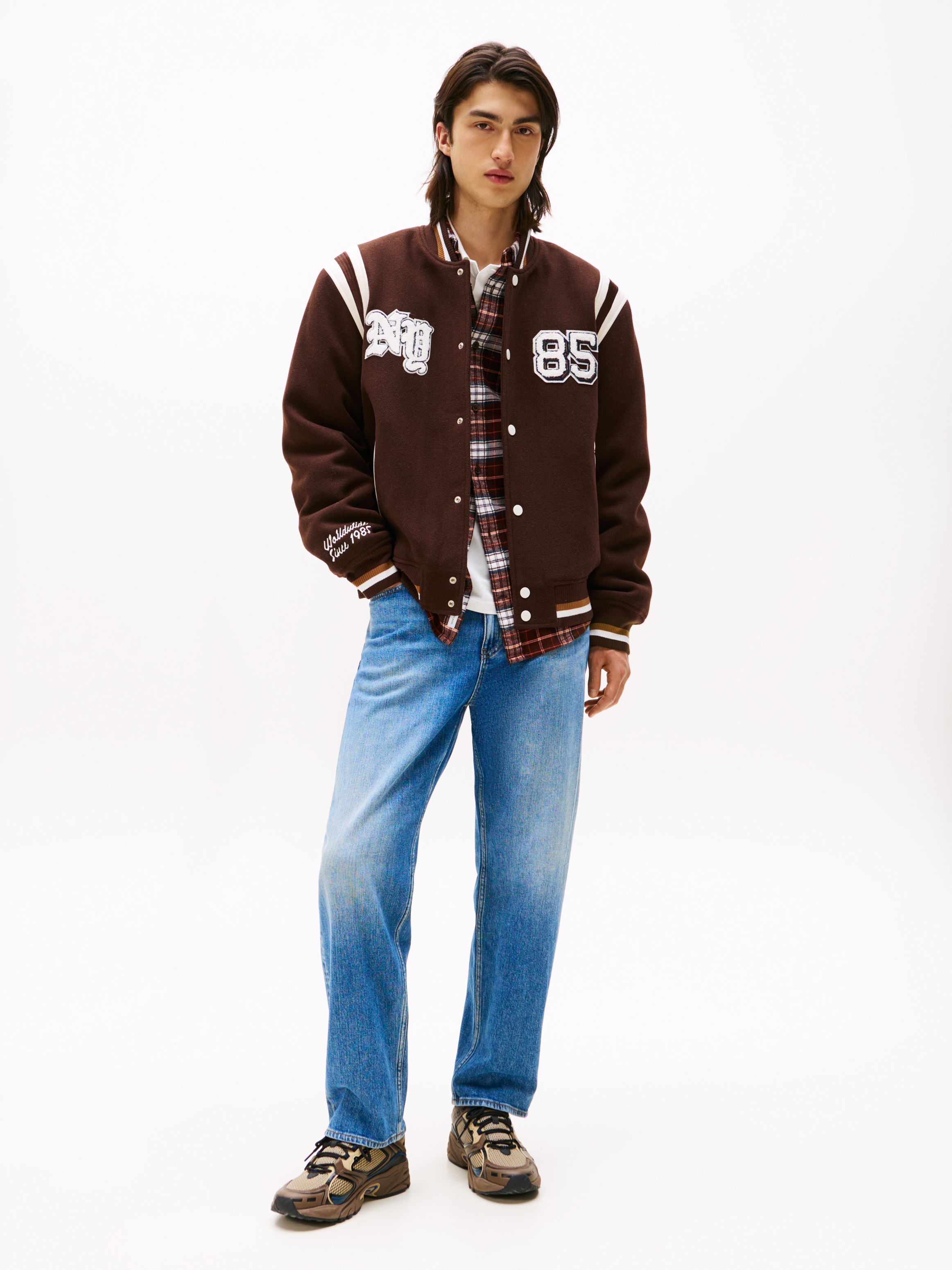Tommy Jeans 5-Pocket-Jeans »Sonny Regular Tapered«, mit dezenter Waschung