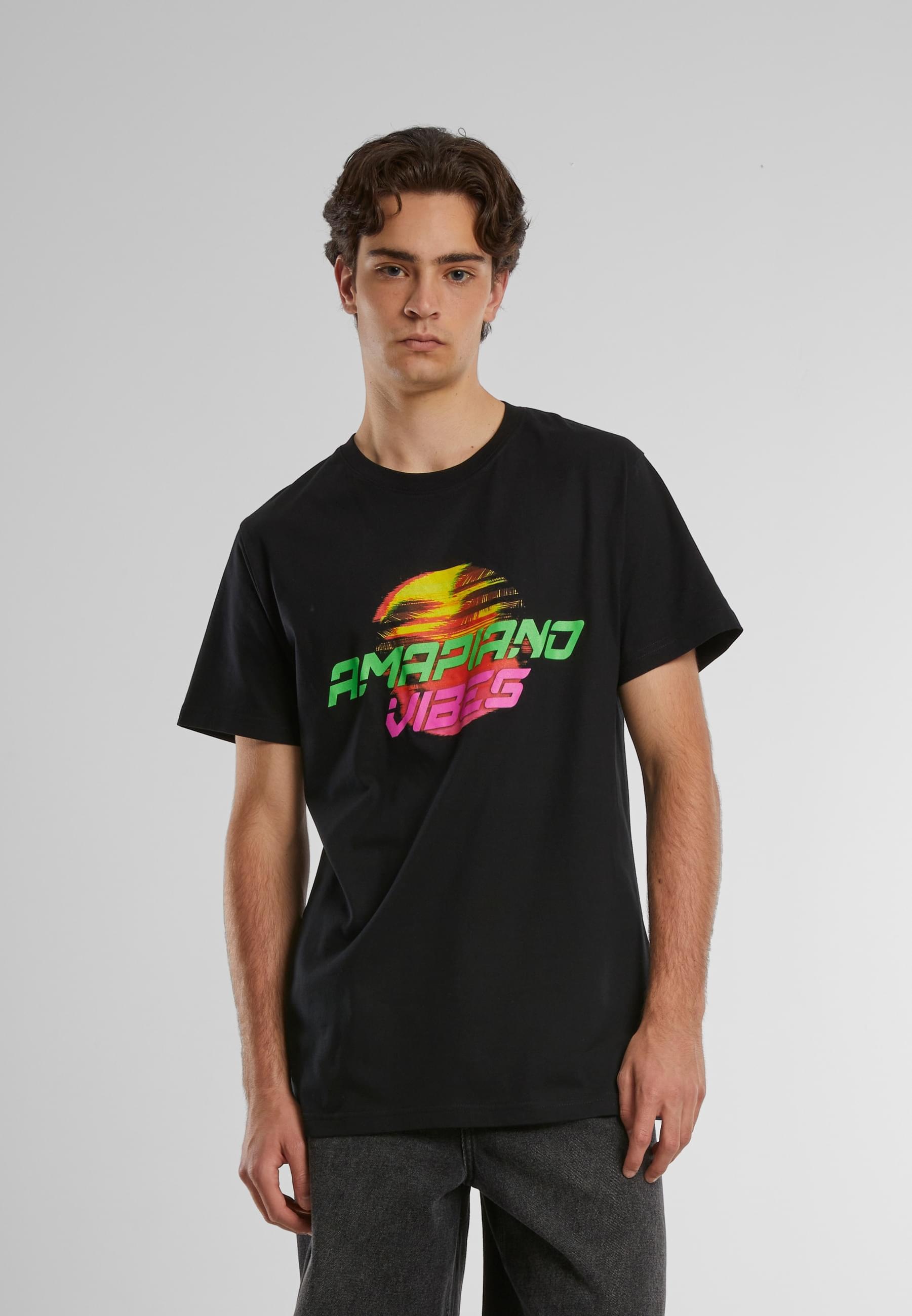 MisterTee T-Shirt »MisterTee Herren Amapiano Vibes Tee«, (1 tlg.)