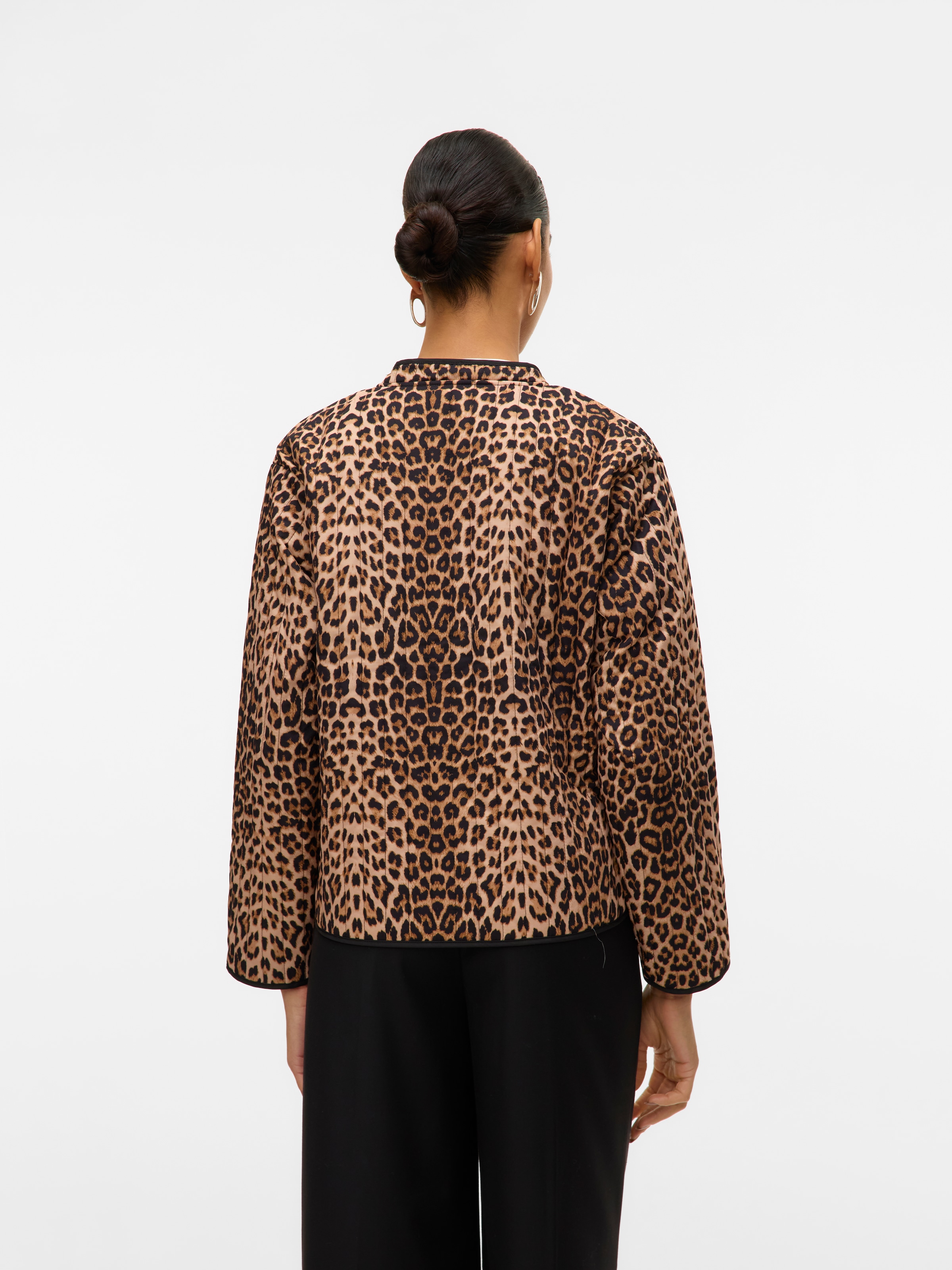 Vero Moda Kurzjacke »VMCLARA JACKET GA NOOS«
