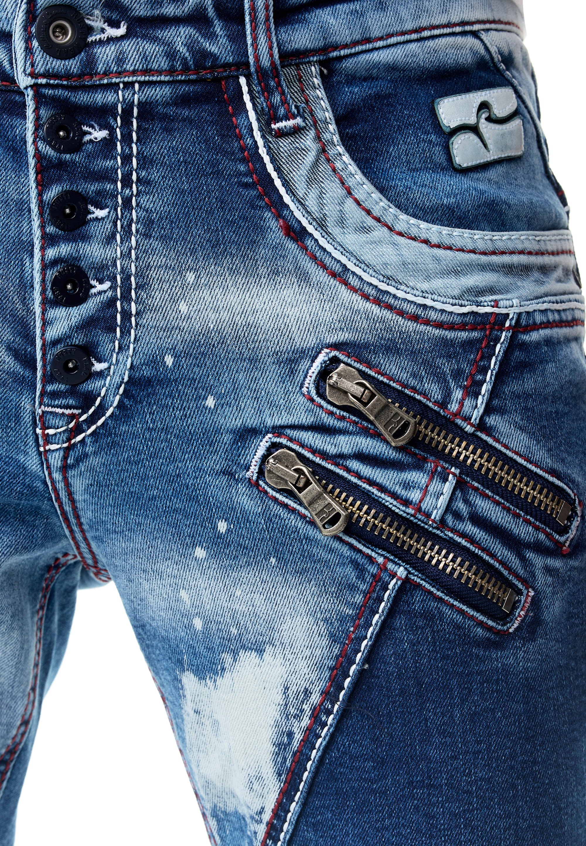 Rusty Neal Straight-Jeans »URUMA«, mit trendigen Zierelementen