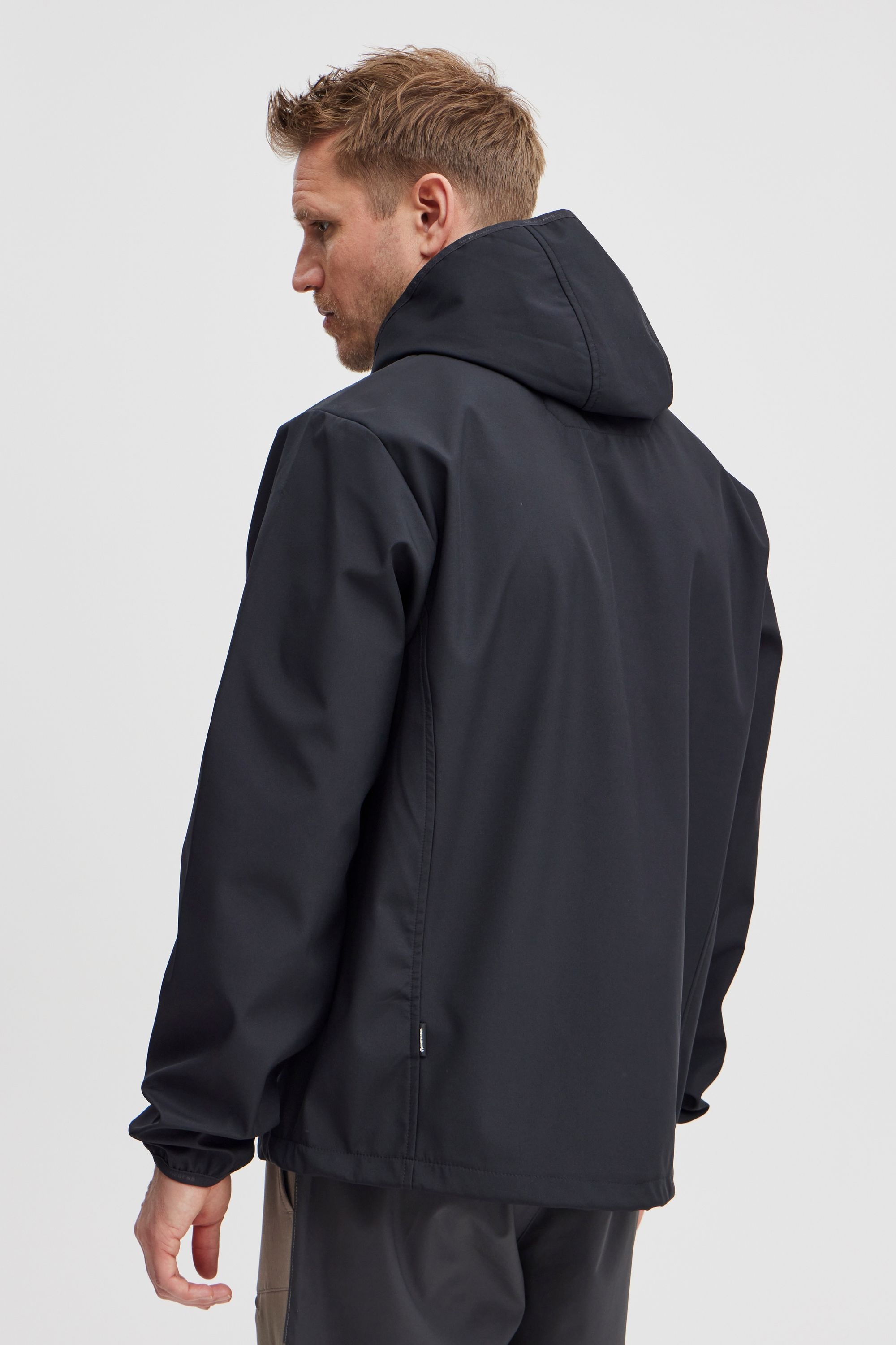 North Bend Softshelljacke »Softshelljacke NBLuango M W-PRO 8.000 mit wasserdichter Beschichtung«