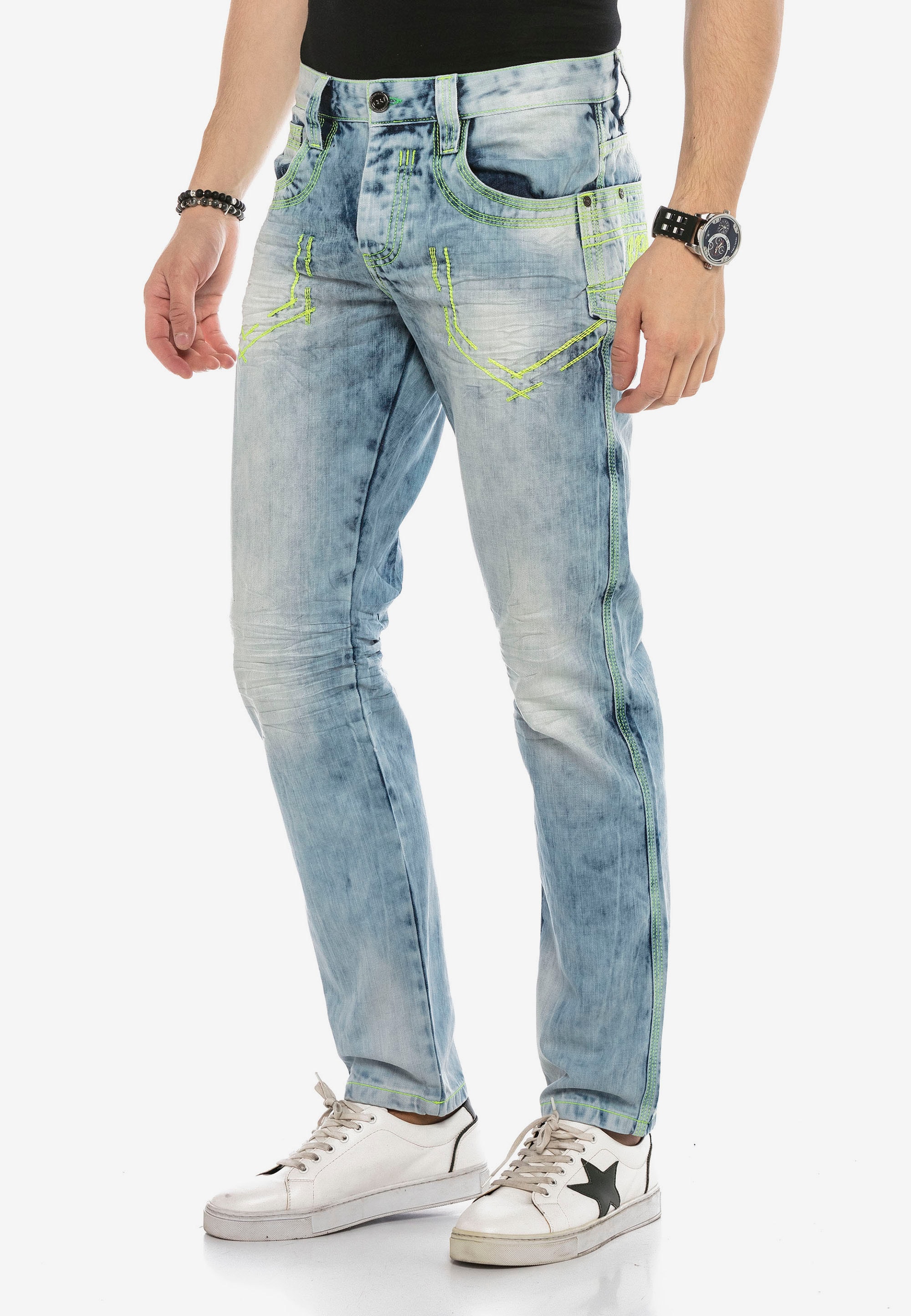 Cipo & Baxx Bequeme Jeans, mit heller Waschung