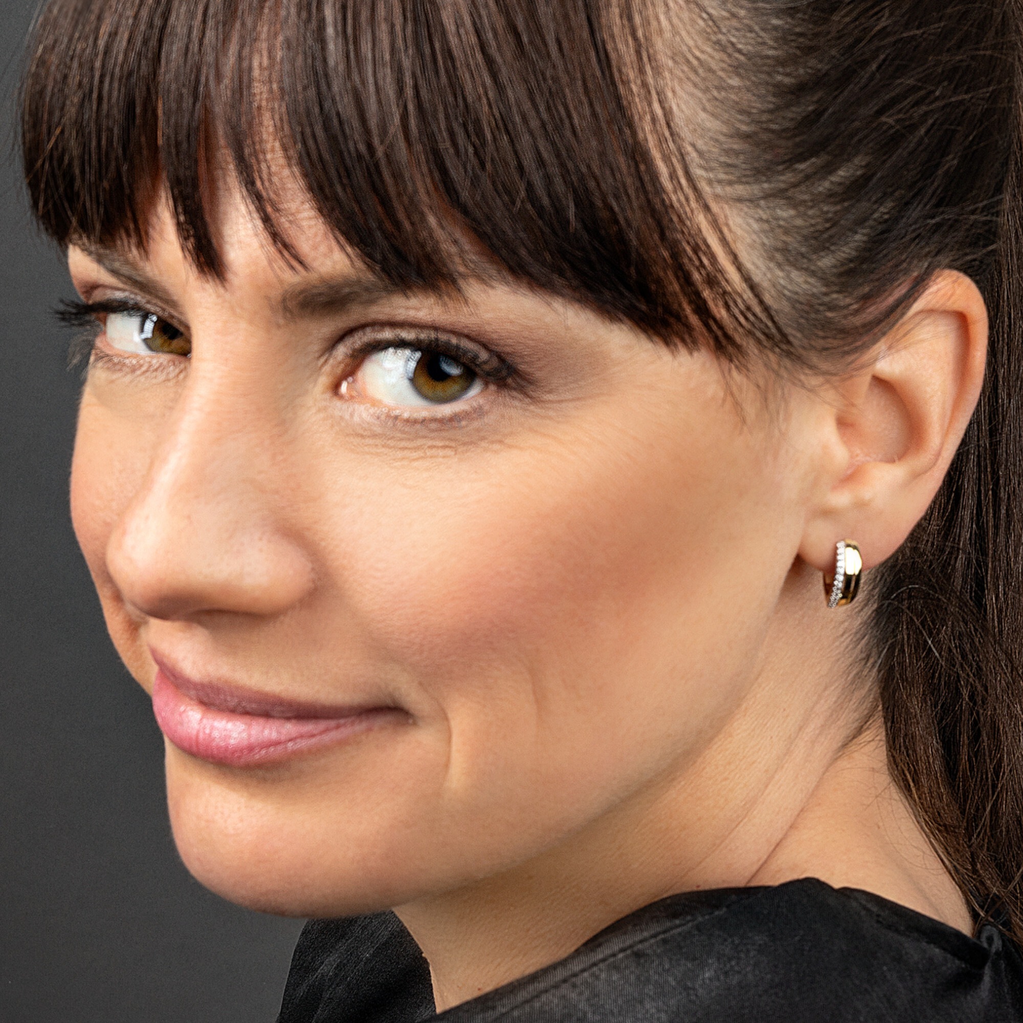Paar Creolen ONE ELEMENT "Zirkonia Ohrringe Creolen aus 333 Gelbgold", gold, Ohrringe, Damen, Damen,mit Zirkonia, Gelbgold 333 Gold, Gelbgold 333, Gold, Ausdruck von Individualität – dezent, bedeutungsvoll, nah am Herzen 2