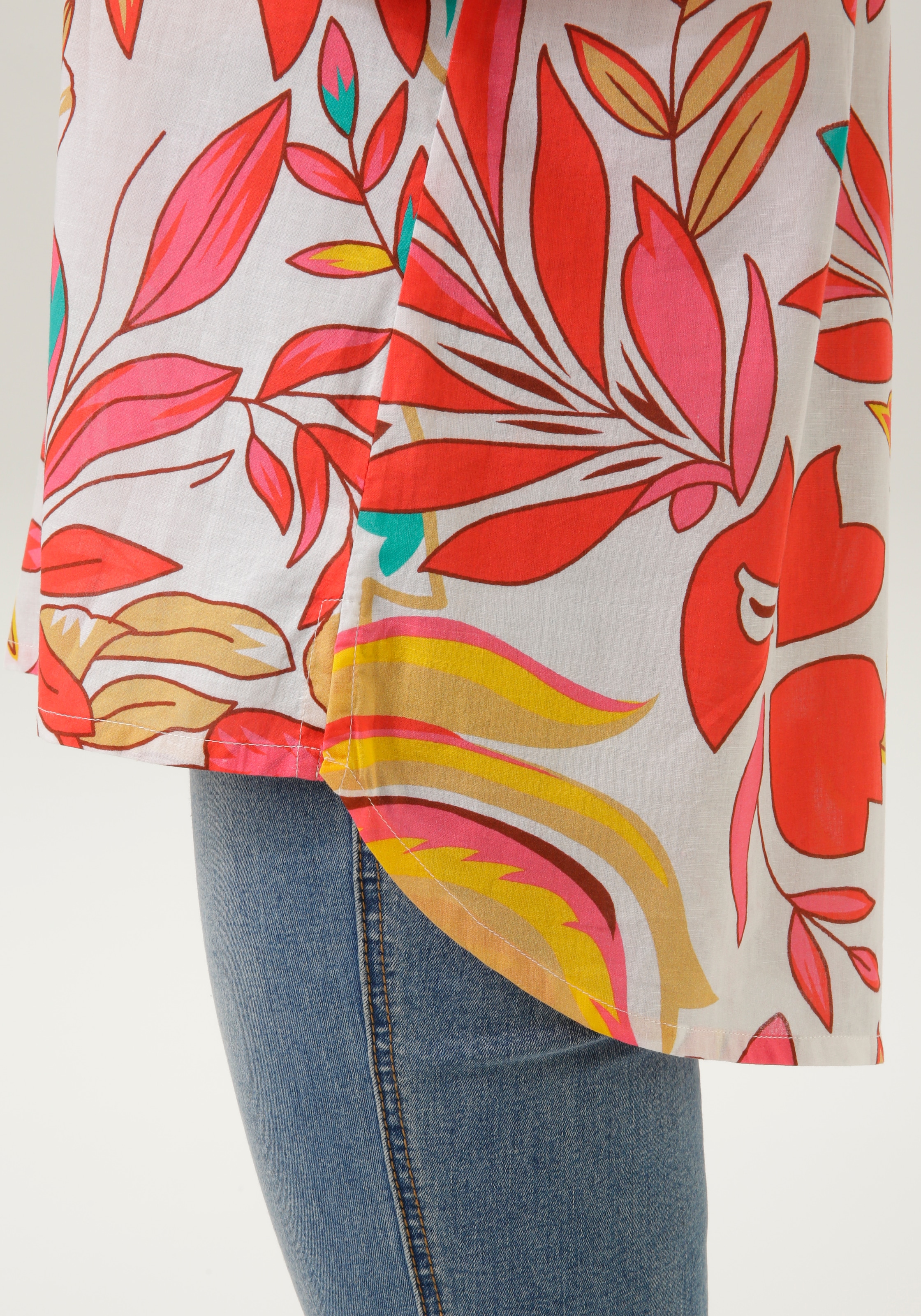 Aniston CASUAL Hemdbluse, im Tropical-Style mit Blättern und Blüten bedruckt