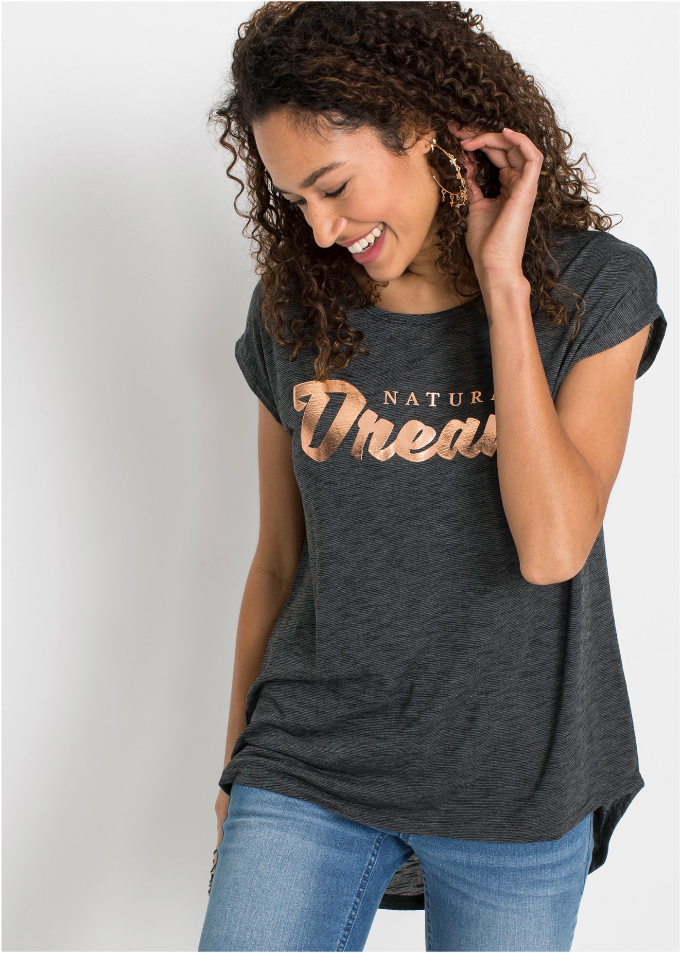 bonprix Longshirt »Longshirt aus Viskose-Mix« Oversize Passform, Kurzarm-Design, aus Viskose-Mix